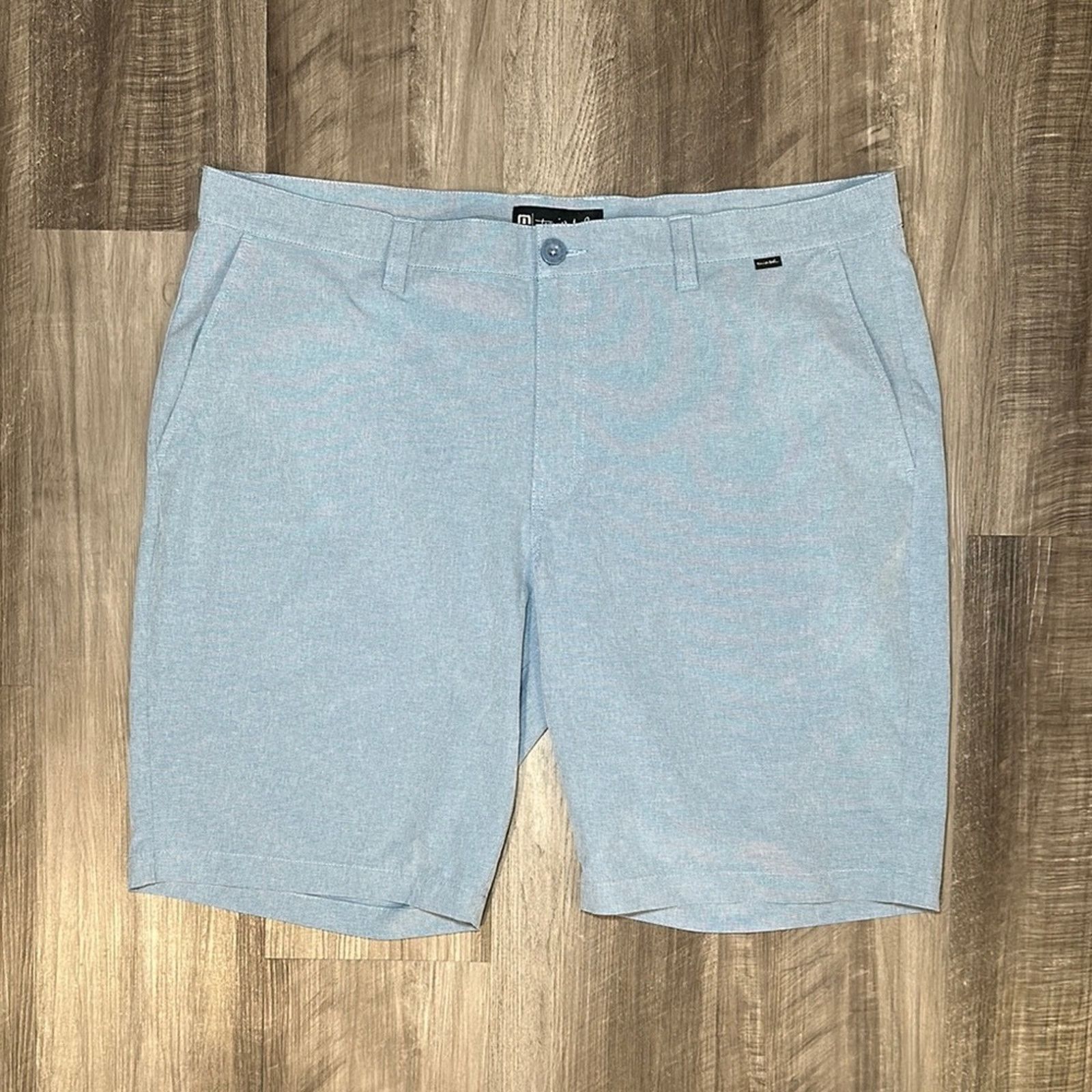 TravisMathew Travis Mathew Golf Shorts - 40 Size US 40 / EU 56 - 1 Thumbnail