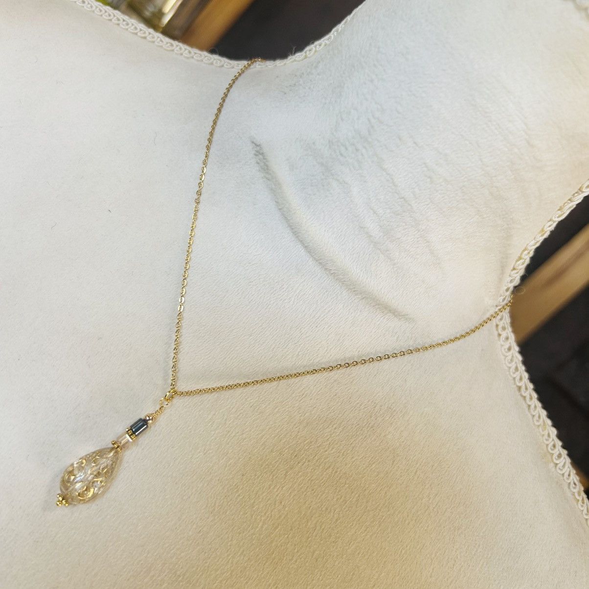 Handmade Handcrafted elegant raindrop glass beaded pendant necklace Size ONE SIZE - 2 Thumbnail