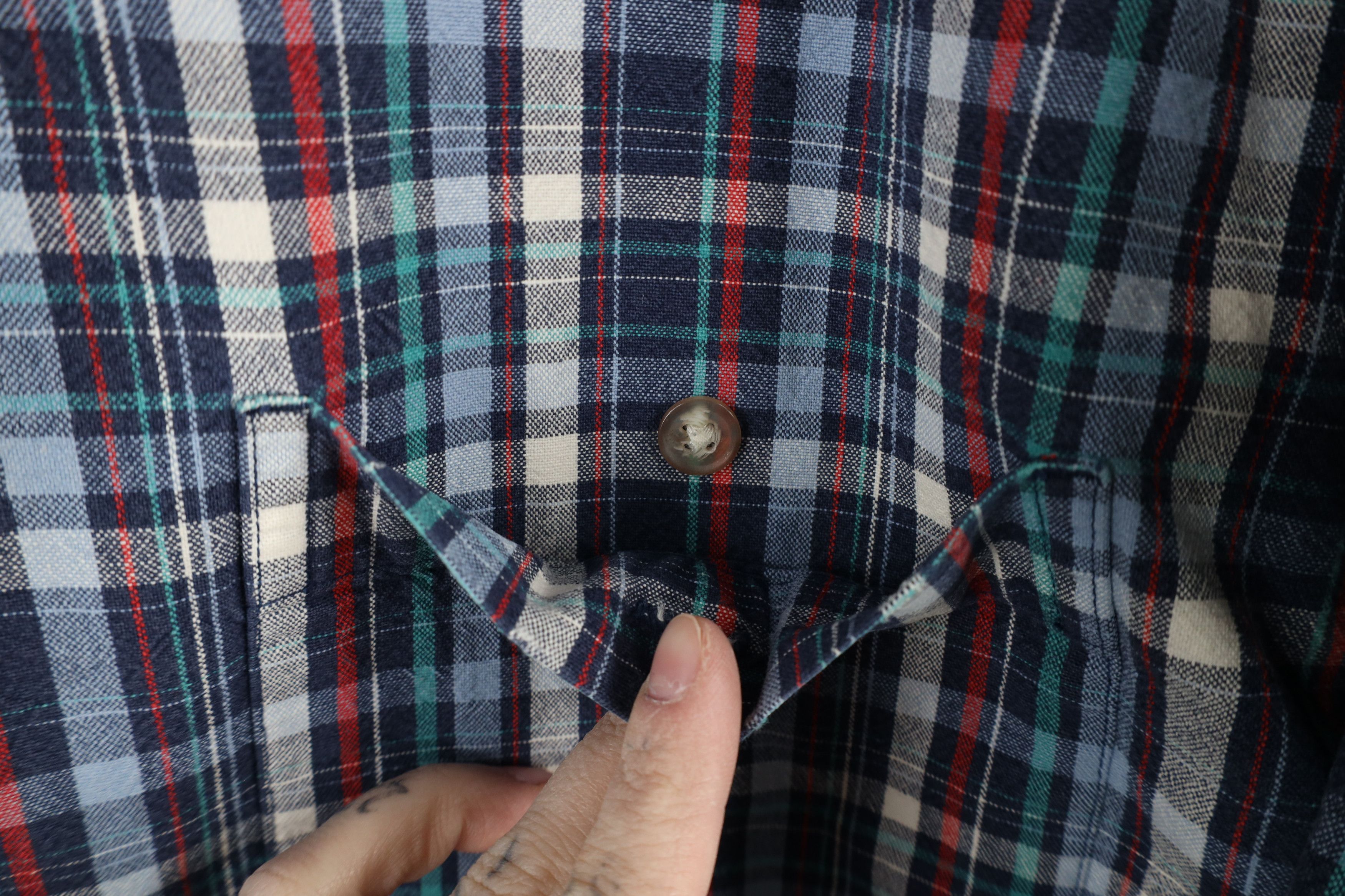 Eddie Bauer × Vintage Vintage 90s Eddie Bauer Distressed Heavy Button Down Shirt Size US XL / EU 56 / 4 - 5 Thumbnail