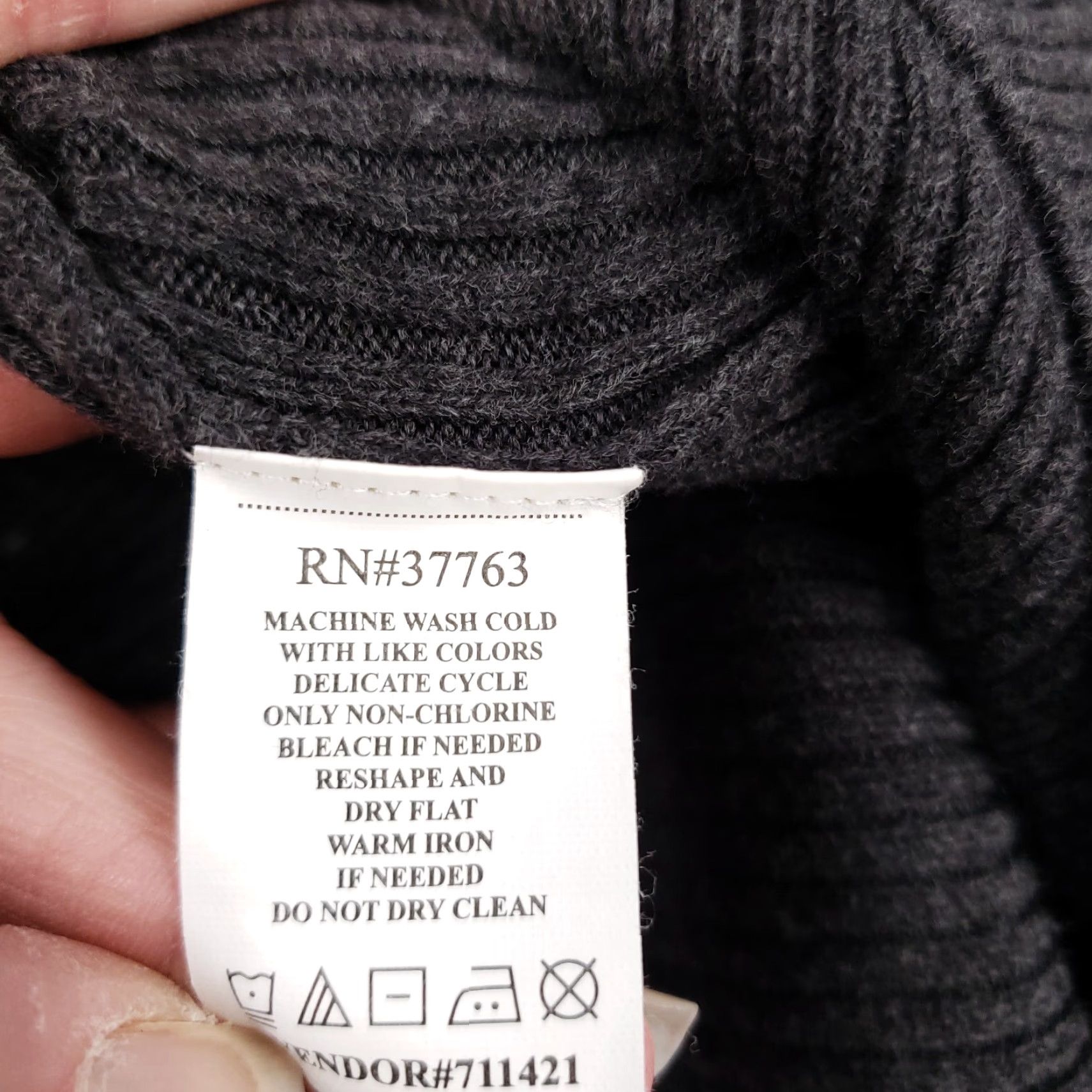 Perry Ellis Perry Ellis Portfolio Sweater Men XL Black Cotton Ribbed 1/4 Zip Mock Neck Pullover Casual Outdoor 1/4 Zip Boys Mens Womens Girls Size US XL / EU 56 / 4 - 7 Thumbnail