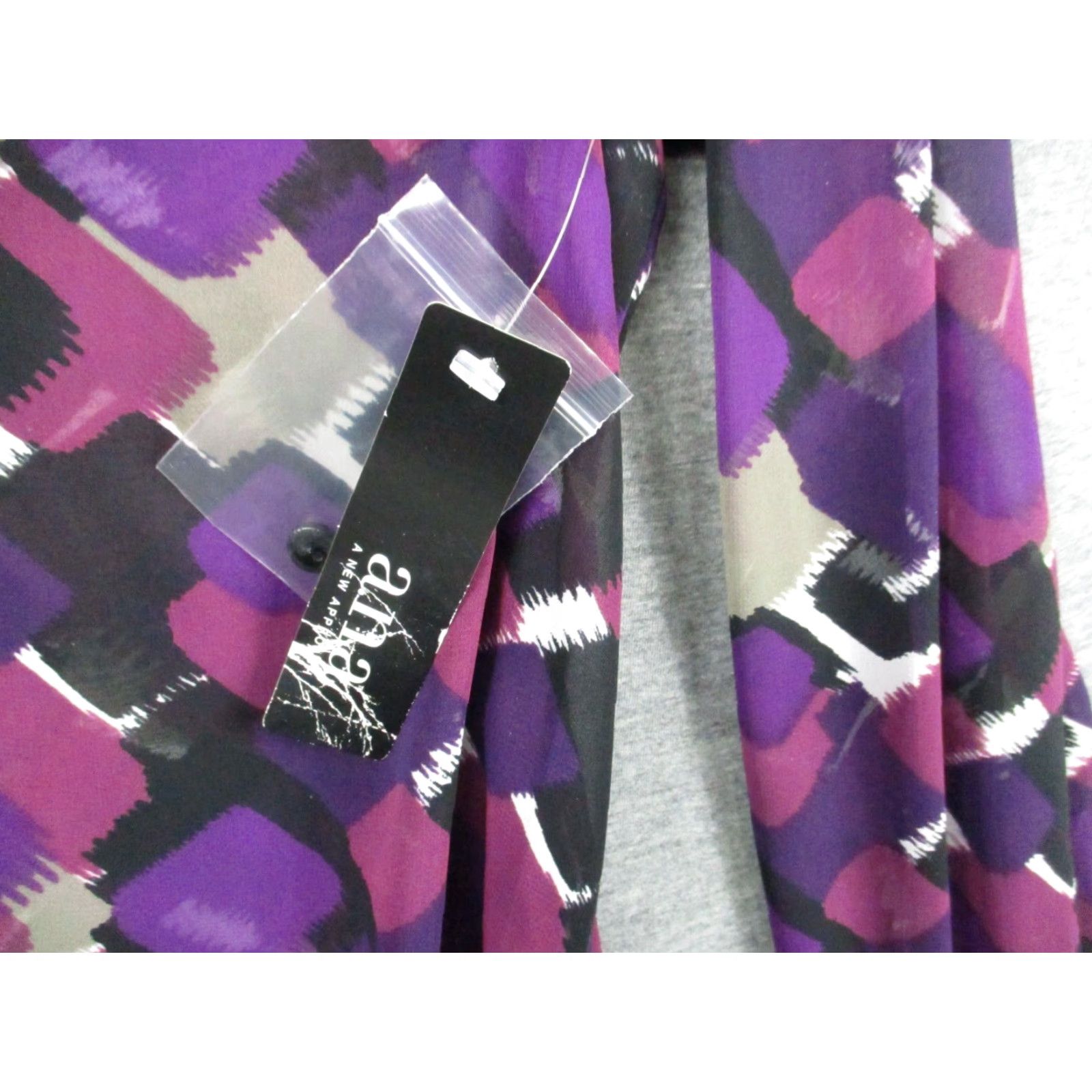Vintage Ana Large Womens Blouses Purple Black Geometric Flowy Lightweight Shirts 2 Lot Size L / US 10 / IT 46 - 4 Thumbnail