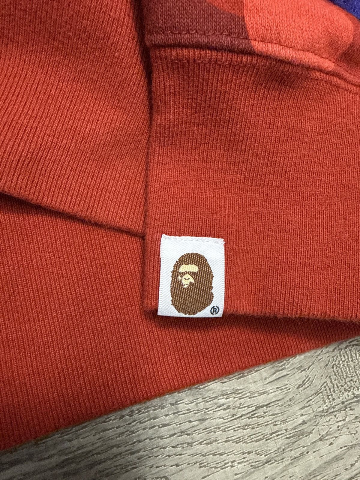 Bape Bape red camo shark crewneck Size US M / EU 48-50 / 2 - 6 Thumbnail