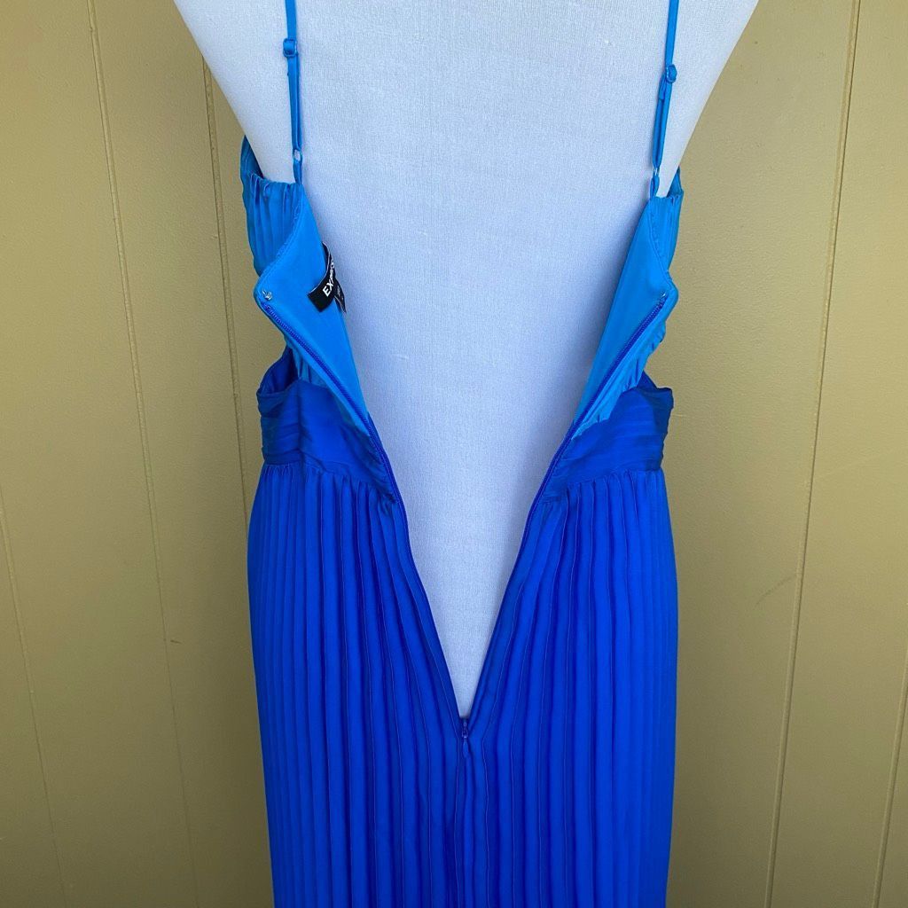 Express Express women 10 cut out spaghetti strap pleated maxi dress Size L / US 10 / IT 46 - 8 Thumbnail
