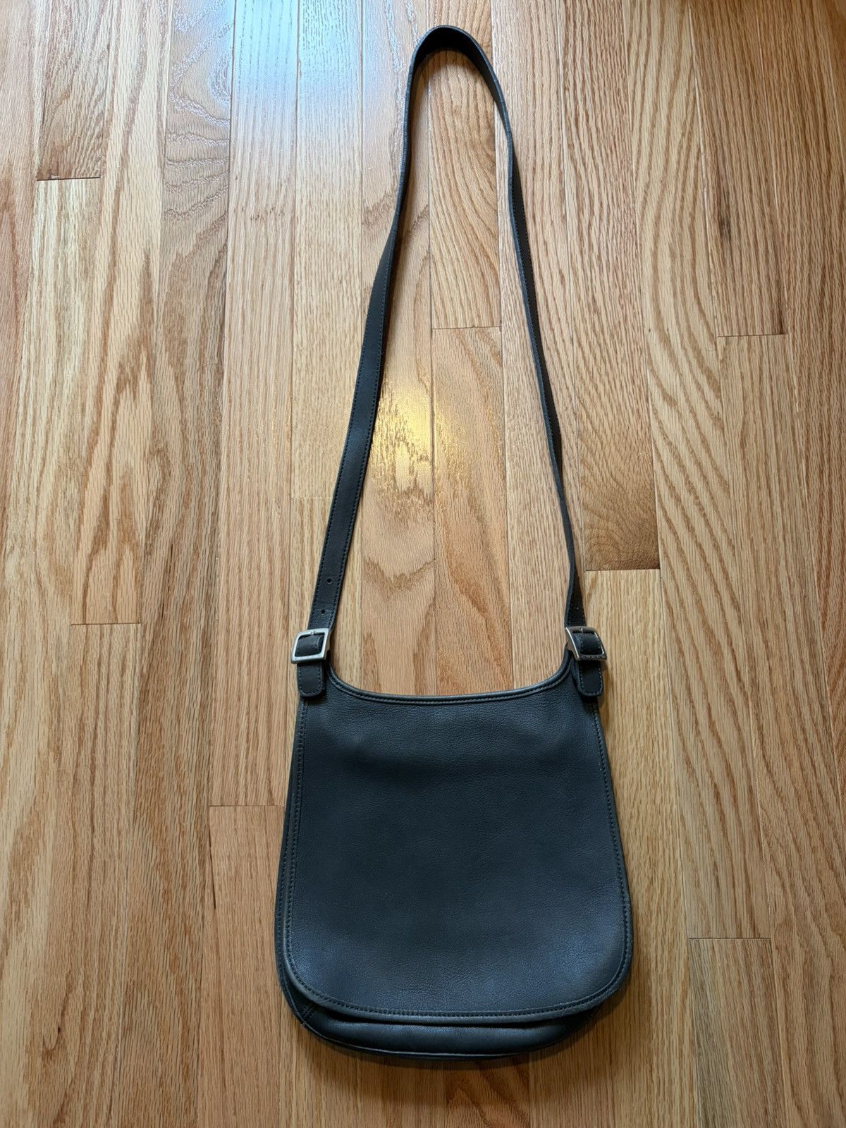 Coach Vintage Coach grey small cross body bag Size ONE SIZE - 1 Thumbnail