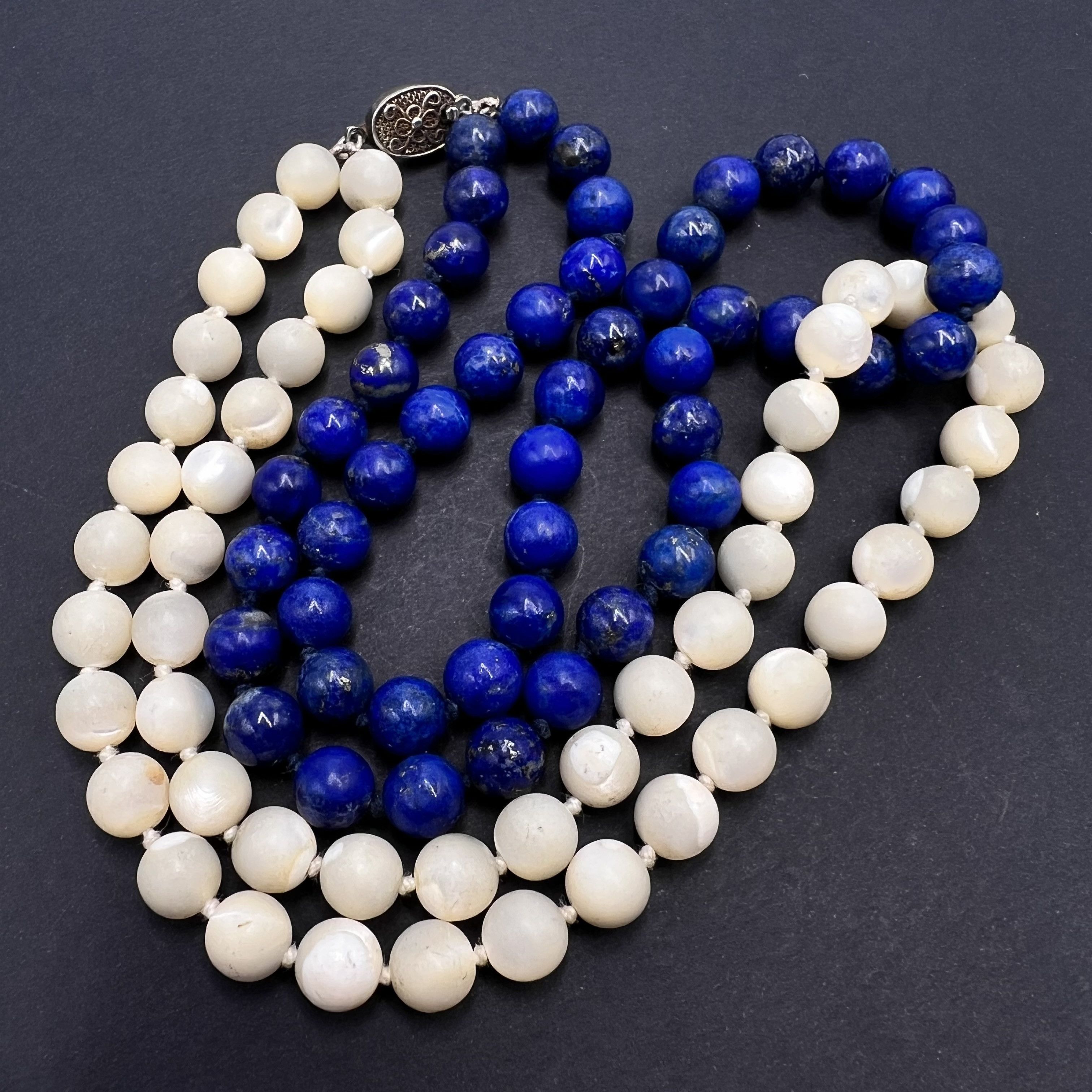 Vintage Vintage Lapis Lazuli & Mother of Pearl Bead Necklace 43cm Size ONE SIZE - 1 Thumbnail