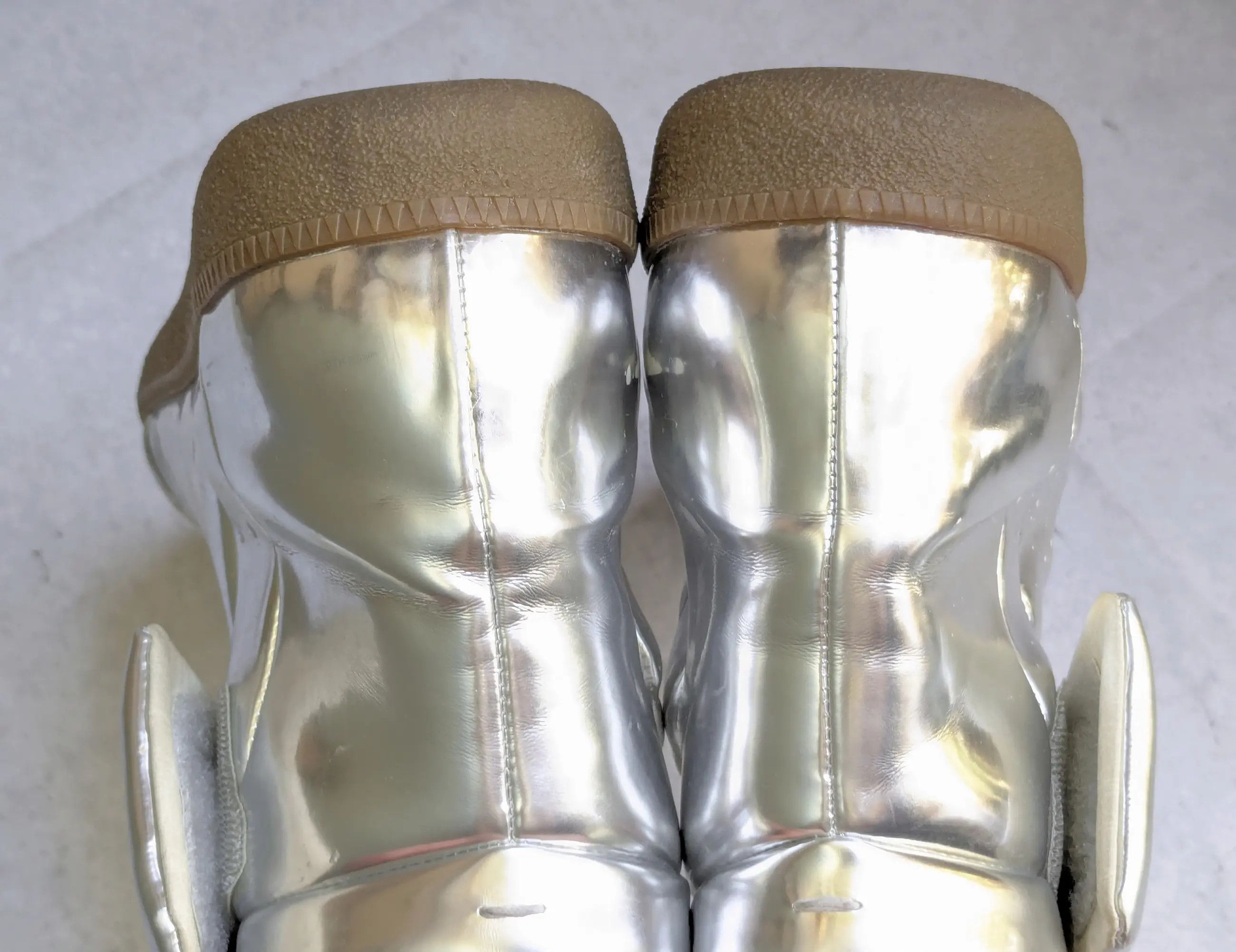 Maison Margiela Maison Margiela Future Silver High Top Sneakers 13 46 Size US 13 / EU 46 - 22 Thumbnail