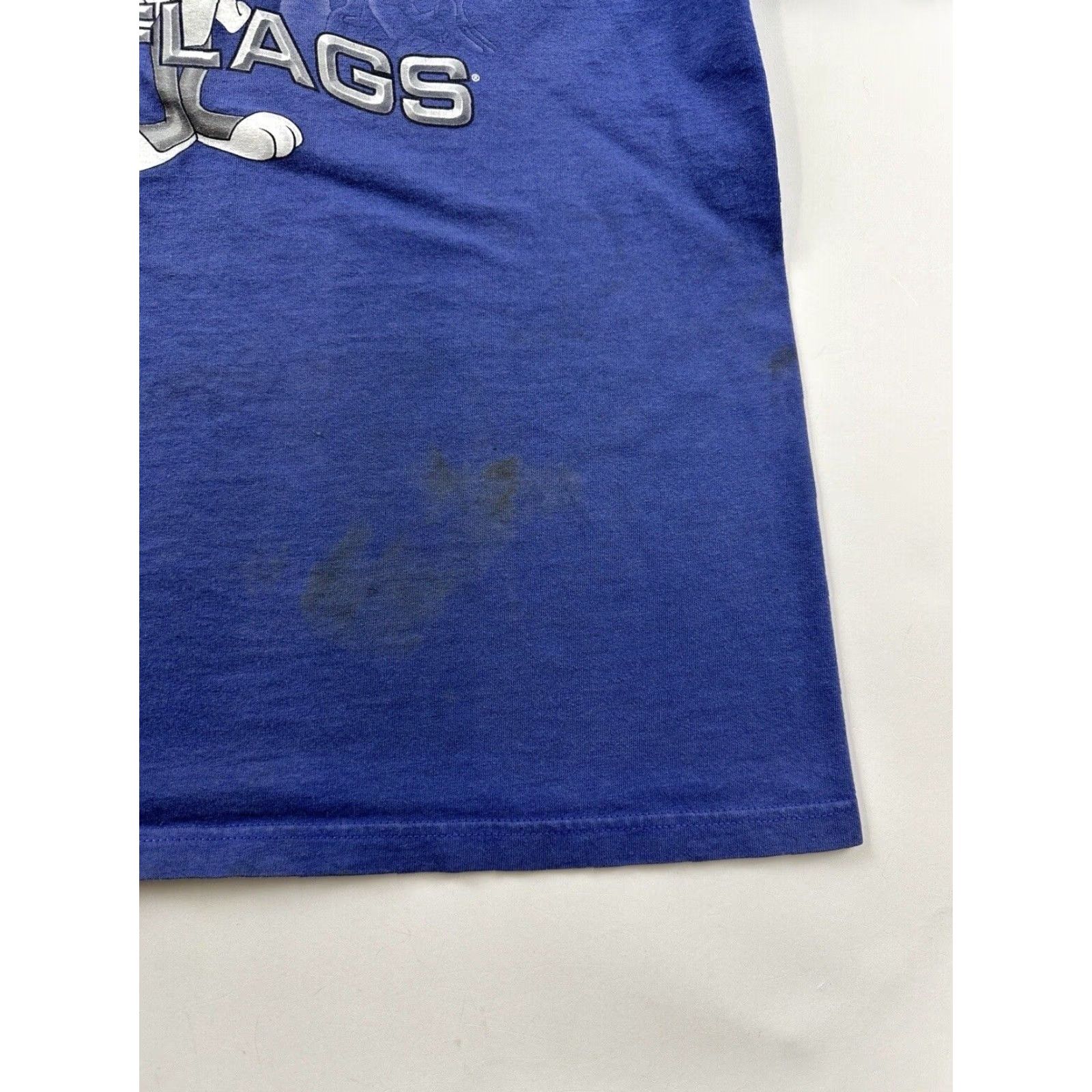Vintage VINTAGE Six Flags Bugs Bunny Graphic T-Shirt Adult Medium Blue Cartoon 90s Mens Size US M / EU 48-50 / 2 - 2 Thumbnail