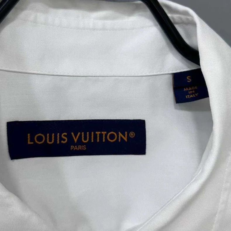 Louis Vuitton Louis Vuitton 24 New Pearl Button Embroidered Logo Shirt Size US S / EU 44-46 / 1 - 7 Thumbnail