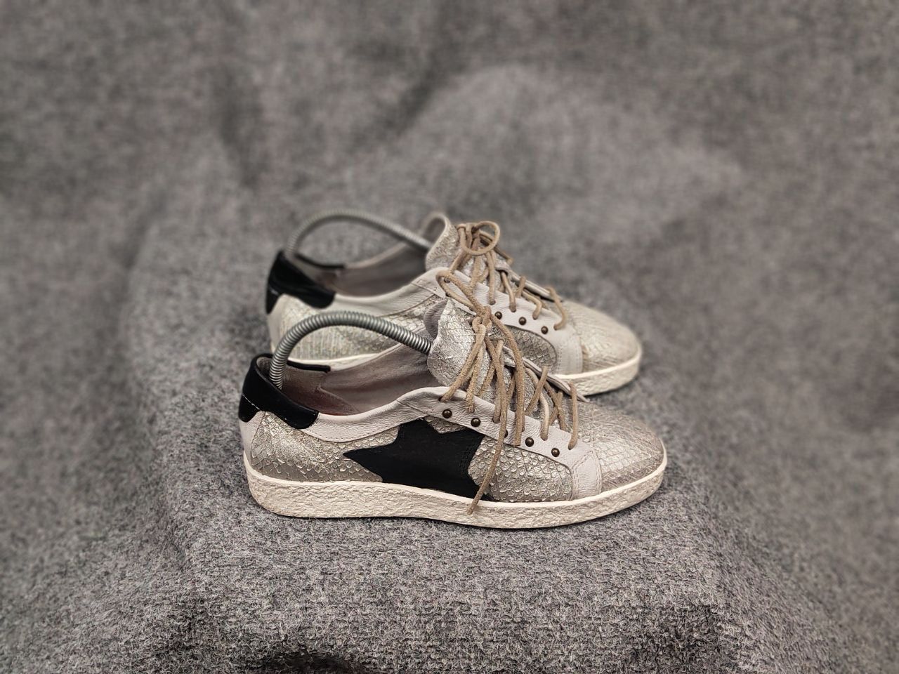 A.S.98 A.S.98 Airstep Design Silver Leather Low Top Lace Sneakers Size US 9 / IT 39 - 2 Thumbnail