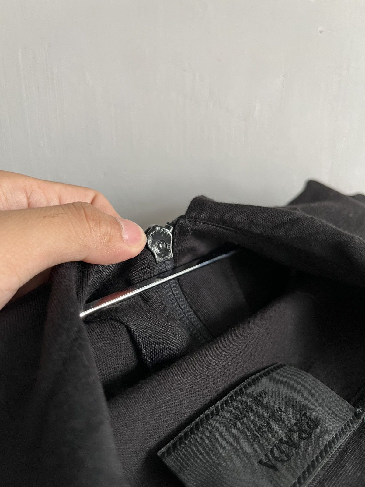 Prada Vintage Prada Half Zip Cotton/Rayon Long Sleeves Size US L / EU 52-54 / 3 - 7 Thumbnail
