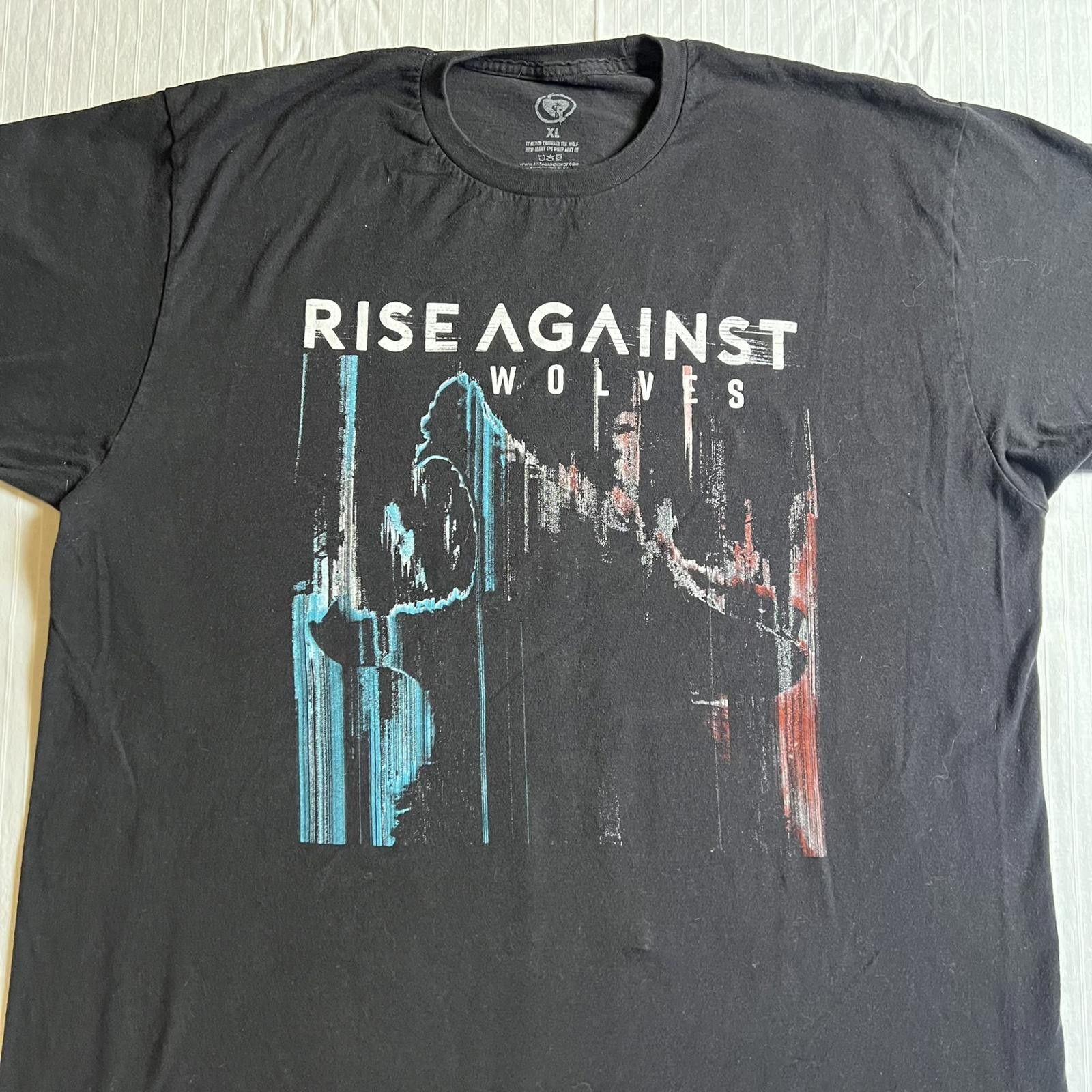 Designer Rise Against Wolves Album 2017 Tour Band T Shirt Mens S Size US XL / EU 56 / 4 - 1 Thumbnail
