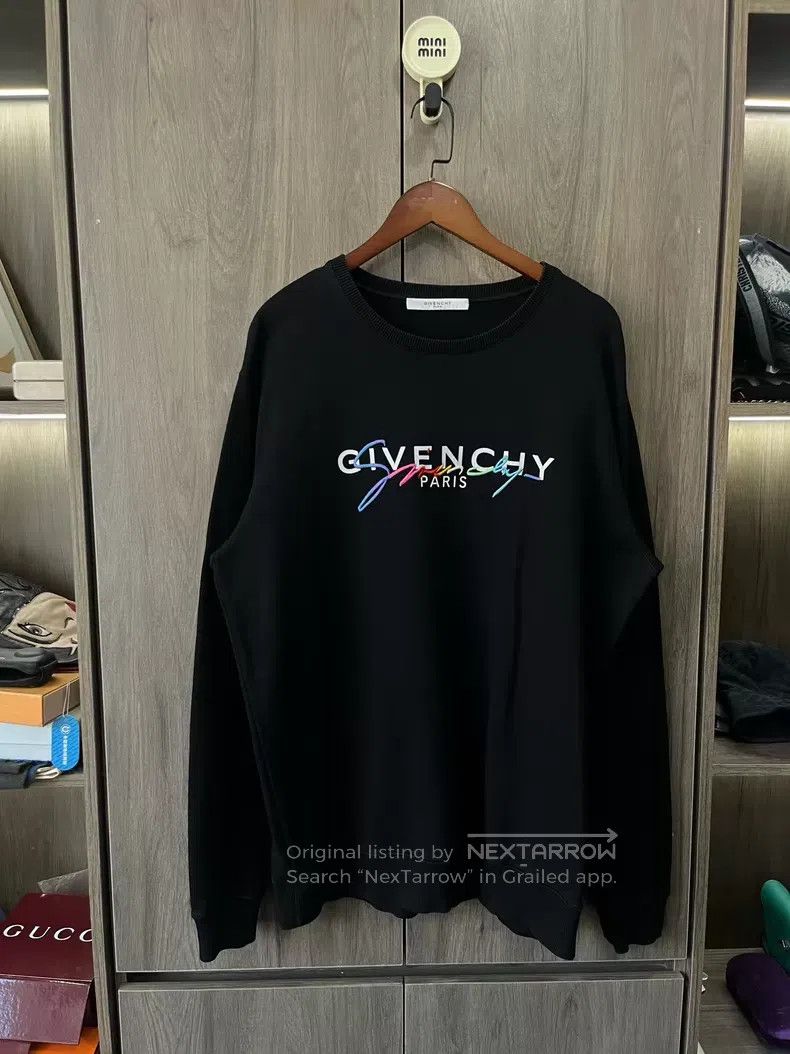 Givenchy Givenchy Logo Pattern Round Neck Long Sleeve Sweatshirt Size US L / EU 52-54 / 3 - 1 Thumbnail
