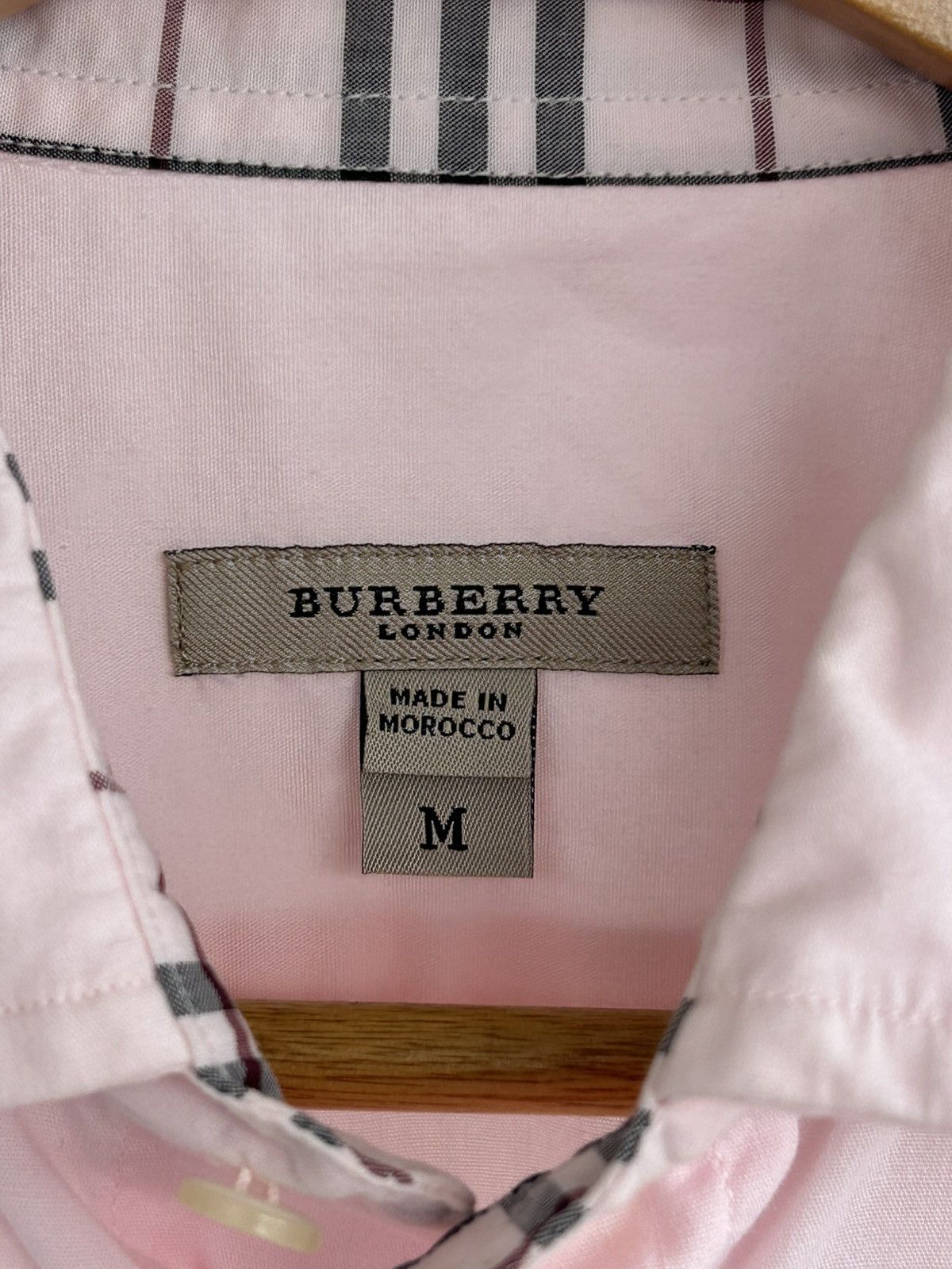 Burberry Burberry London Vintage Pink Button Up Shirt Size US M / EU 48-50 / 2 - 4 Thumbnail