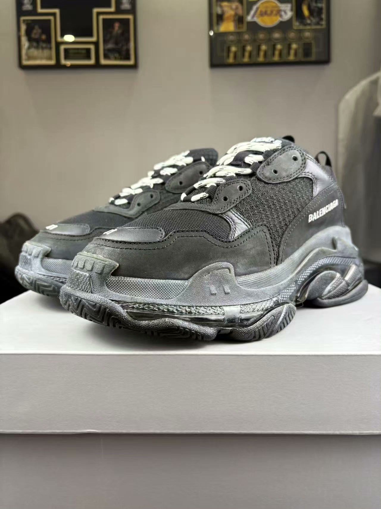 Balenciaga Balenciaga Black Lowtop Sneakers 41 Men Size US 8.5 / EU 41-42 - 1 Thumbnail