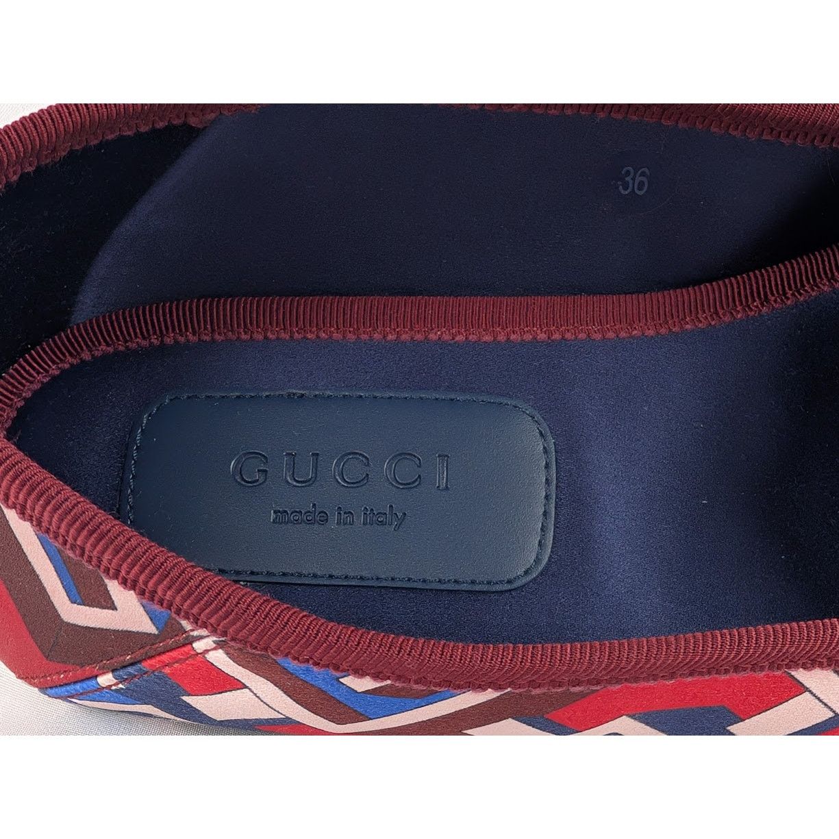 Gucci o1rshd1 Silk Printed Loafers in Multicolor Size US 6 / IT 36 - 7 Thumbnail