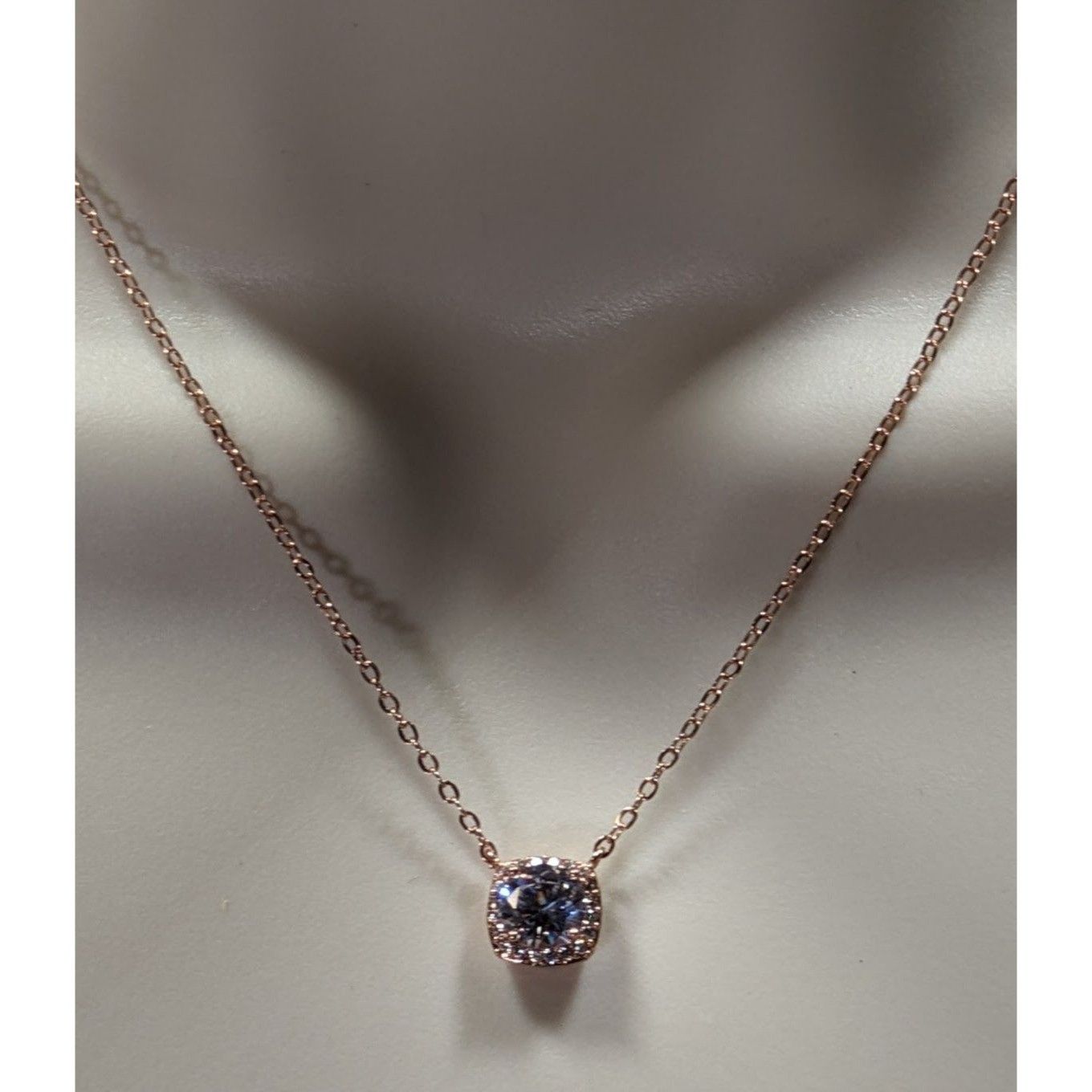 Other Elegant Romantic Rose Gold Tone Pendant Necklace With Sparkl Size ONE SIZE - 2 Thumbnail