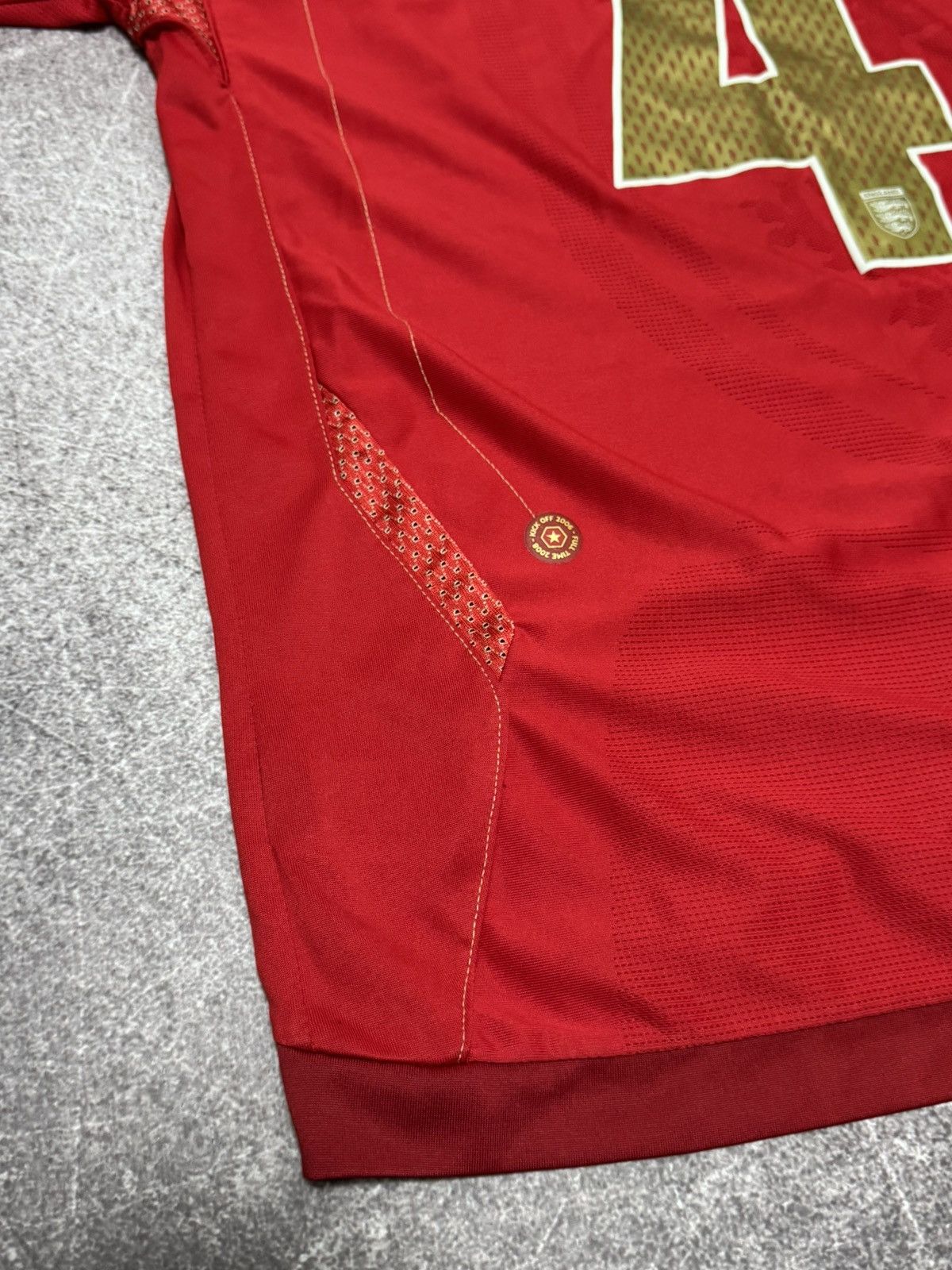 Umbro Steven Gerrard #4 England Soccer 2006 Team Umbro Jersey Size US M / EU 48-50 / 2 - 15 Thumbnail