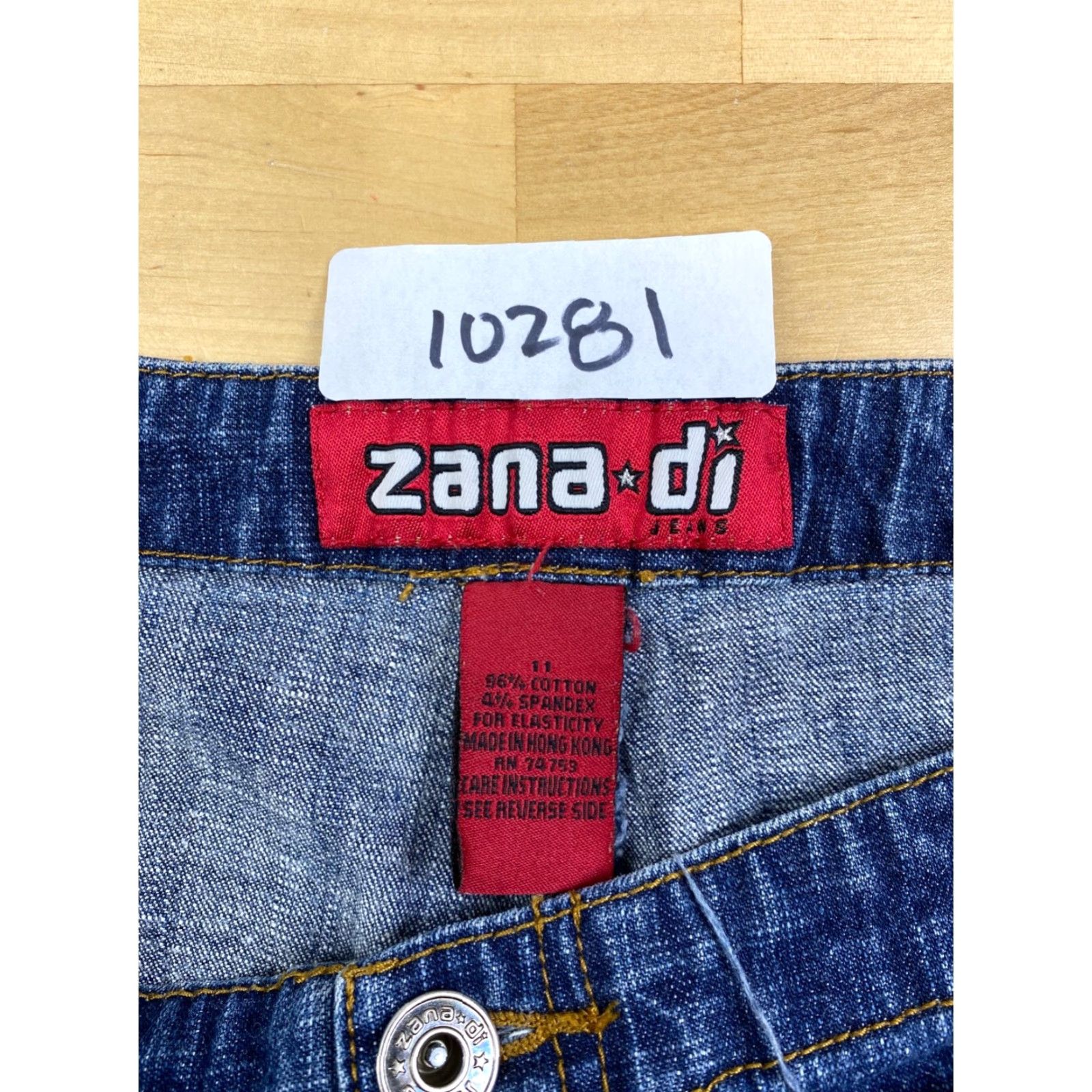 Denime Zana Di Capri Jeans Capri Pants Juniors 11 Denim Blue Regular Mid Rise Women Womens 10281 Size 32" / US 10 / IT 46 - 3 Thumbnail