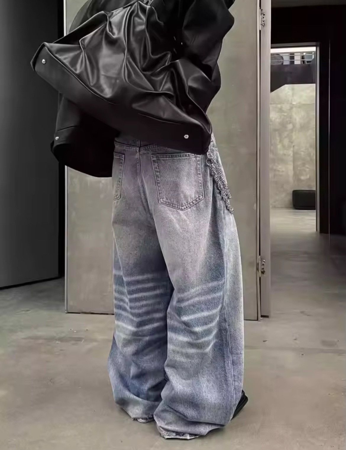 Japanese Brand × Jean Washed Button Floor-mopping Pants Baggy Jeans Size US 29 - 3 Thumbnail