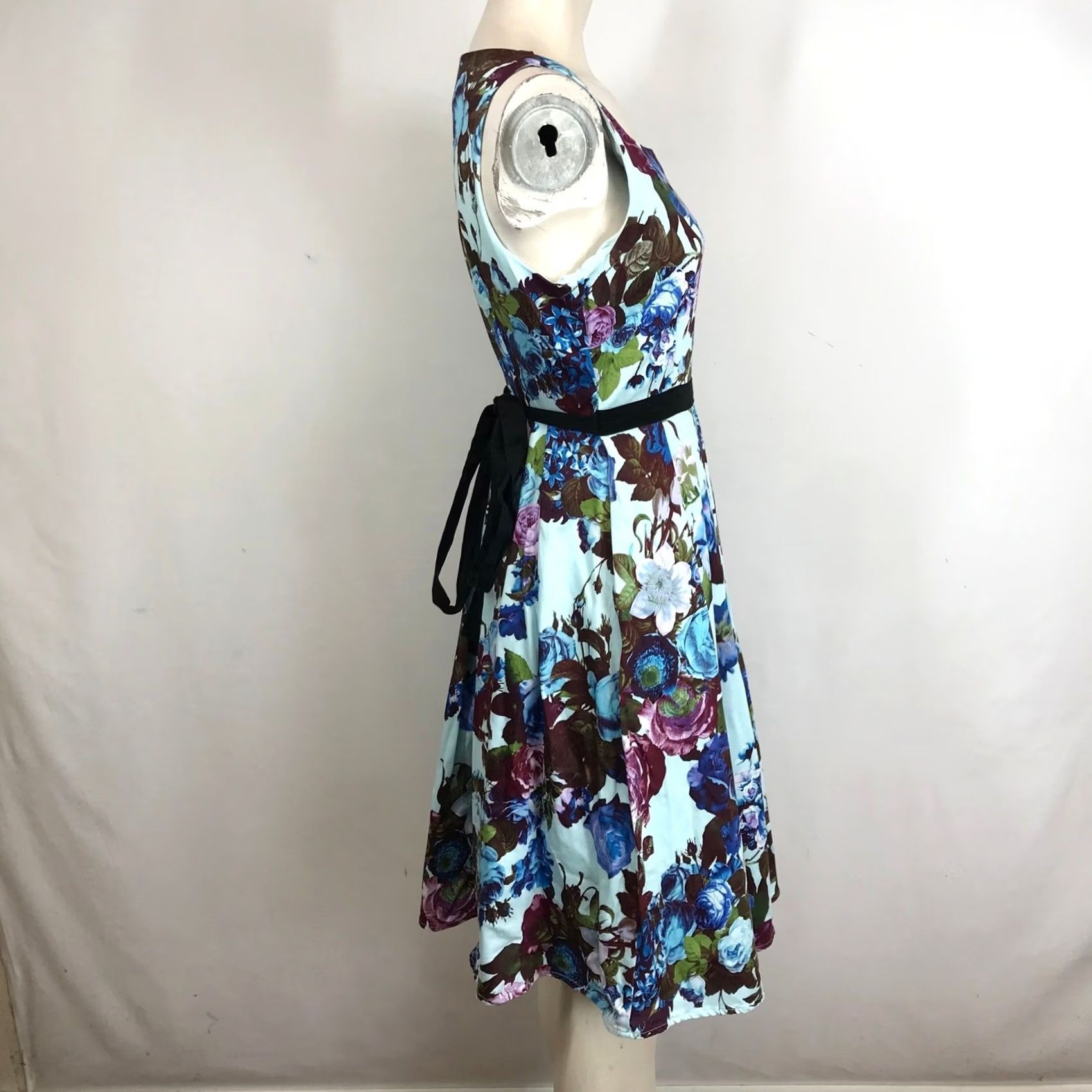 Vintage Frock Shop Fit and Flare Dress Blue Pink Roses Black Ribbon Waist Medium Size M / US 6-8 / IT 42-44 - 4 Thumbnail