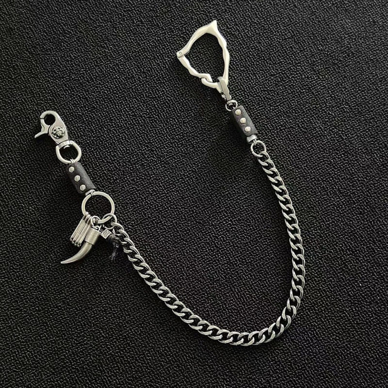 Jewelry Silver Chain Wallet Clip with Leather and Horn Charms Size ONE SIZE - 1 Thumbnail