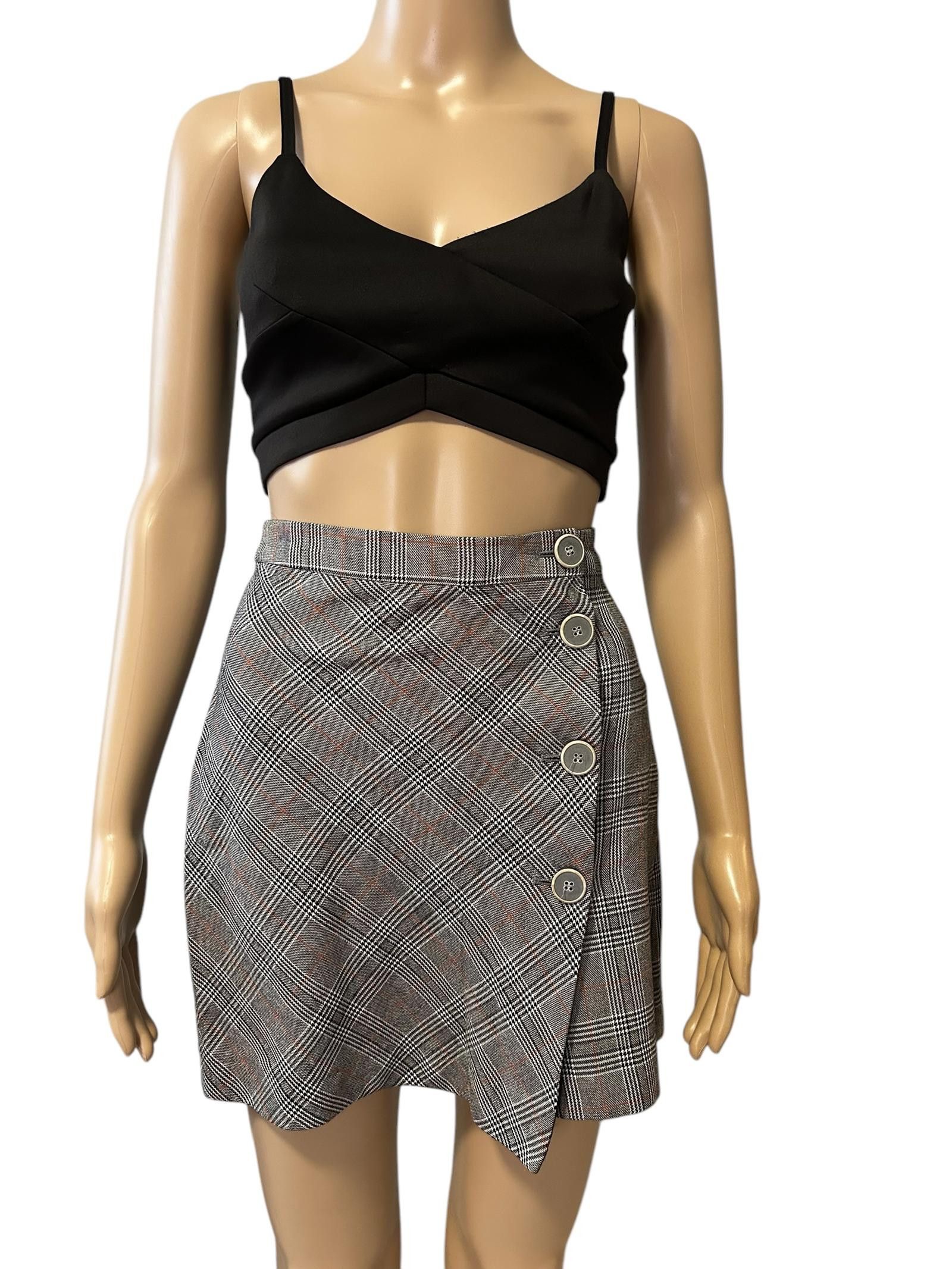 Designer Chic Grey Plaid Wrap Skirt with Buttons Size 26" / US 2 / IT 38 - 1 Thumbnail