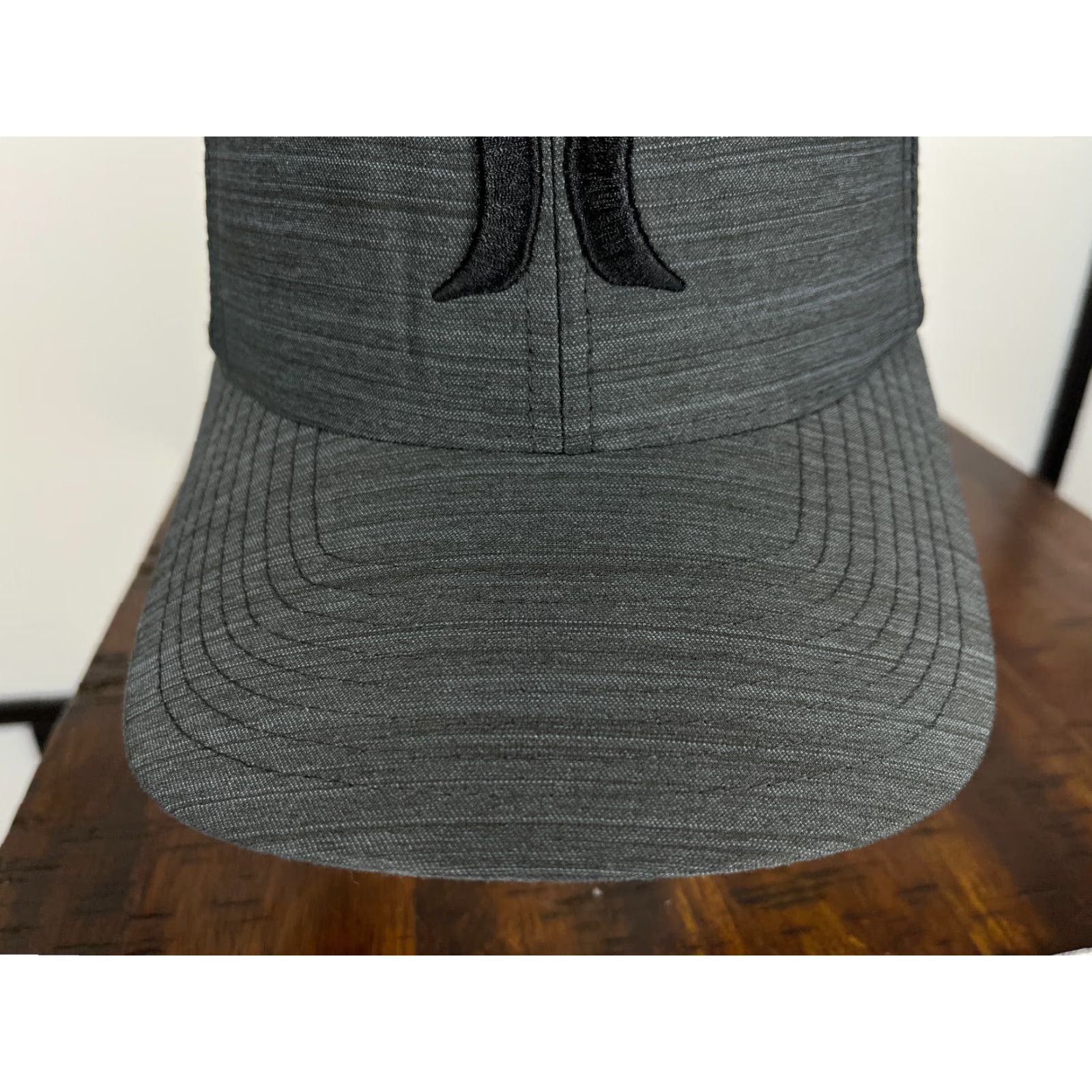 Hurley Hurley Hat Cap Fitted Adult Small Medium Gray Polyester Blend Flexfit Skate Mens Baseball Cap Size ONE SIZE - 3 Thumbnail