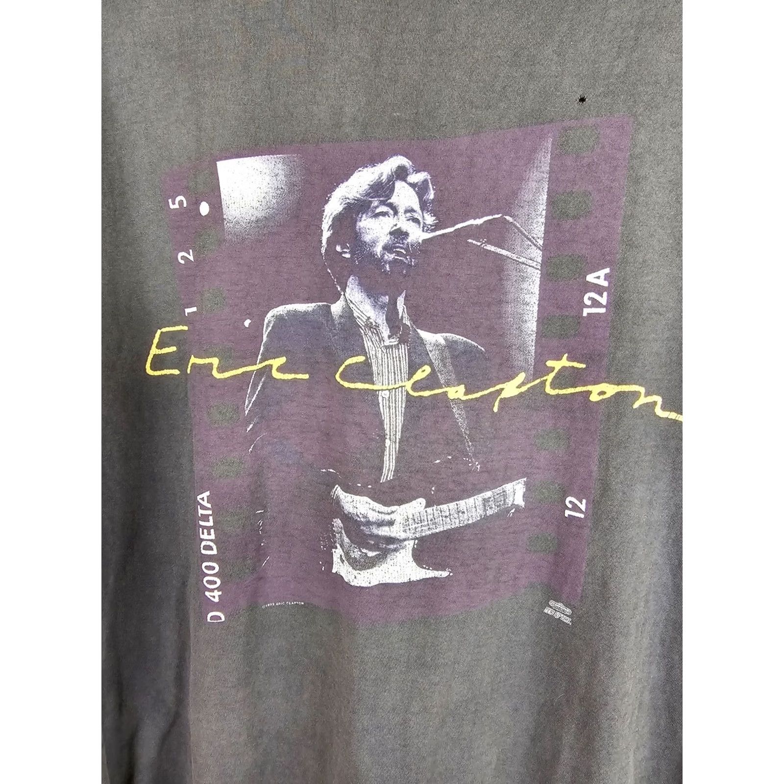 Vintage VINTAGE ERIC CLAPTON 91' T-SHIRT L BLACK SUN FADED TRASHED DISTRESSED JVC PRESENT Mens Size US L / EU 52-54 / 3 - 2 Thumbnail