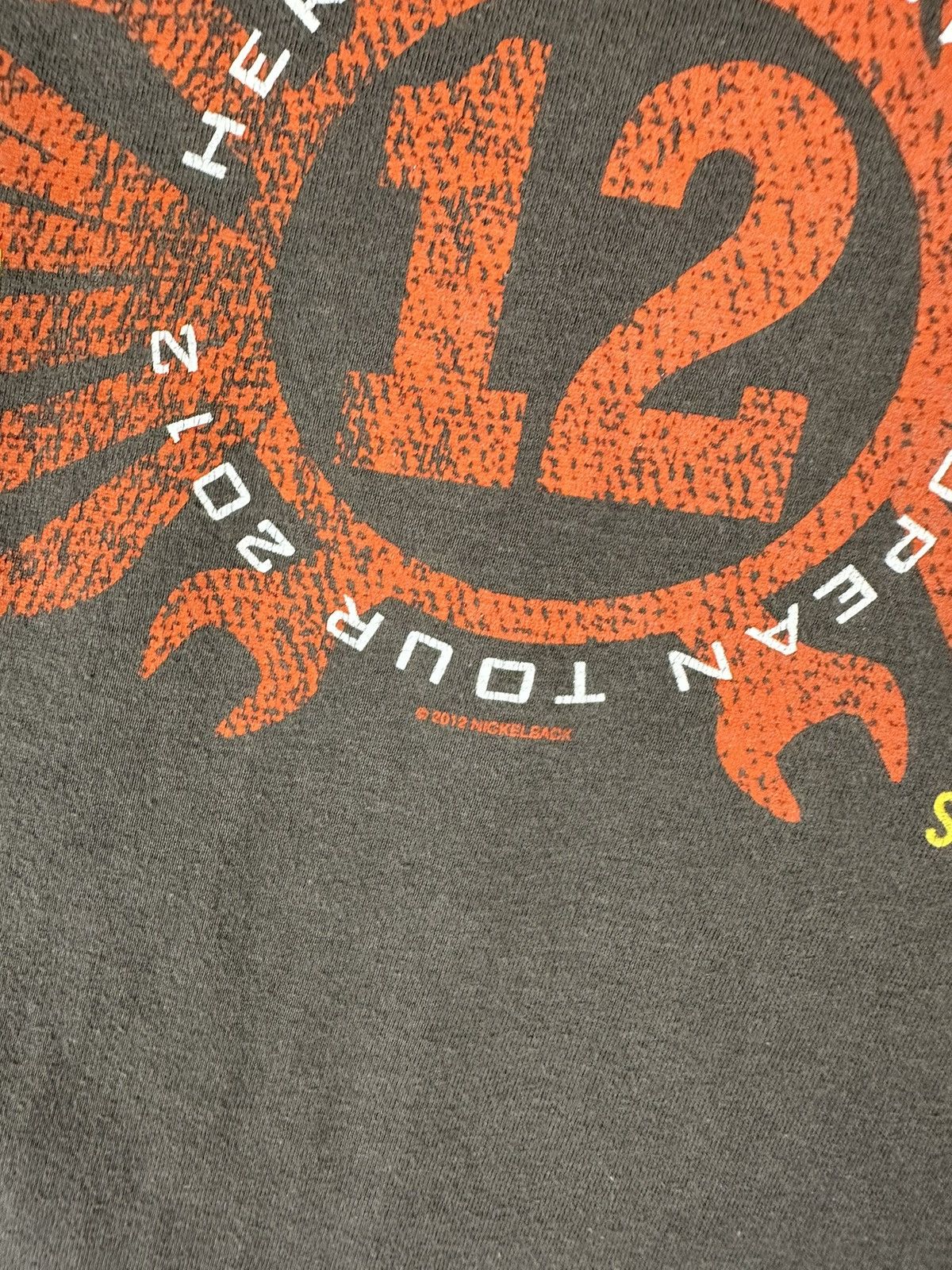 Gildan Nickelback Vintage 2012 Tour Band T-Shirt Here And Now Size US M / EU 48-50 / 2 - 12 Thumbnail