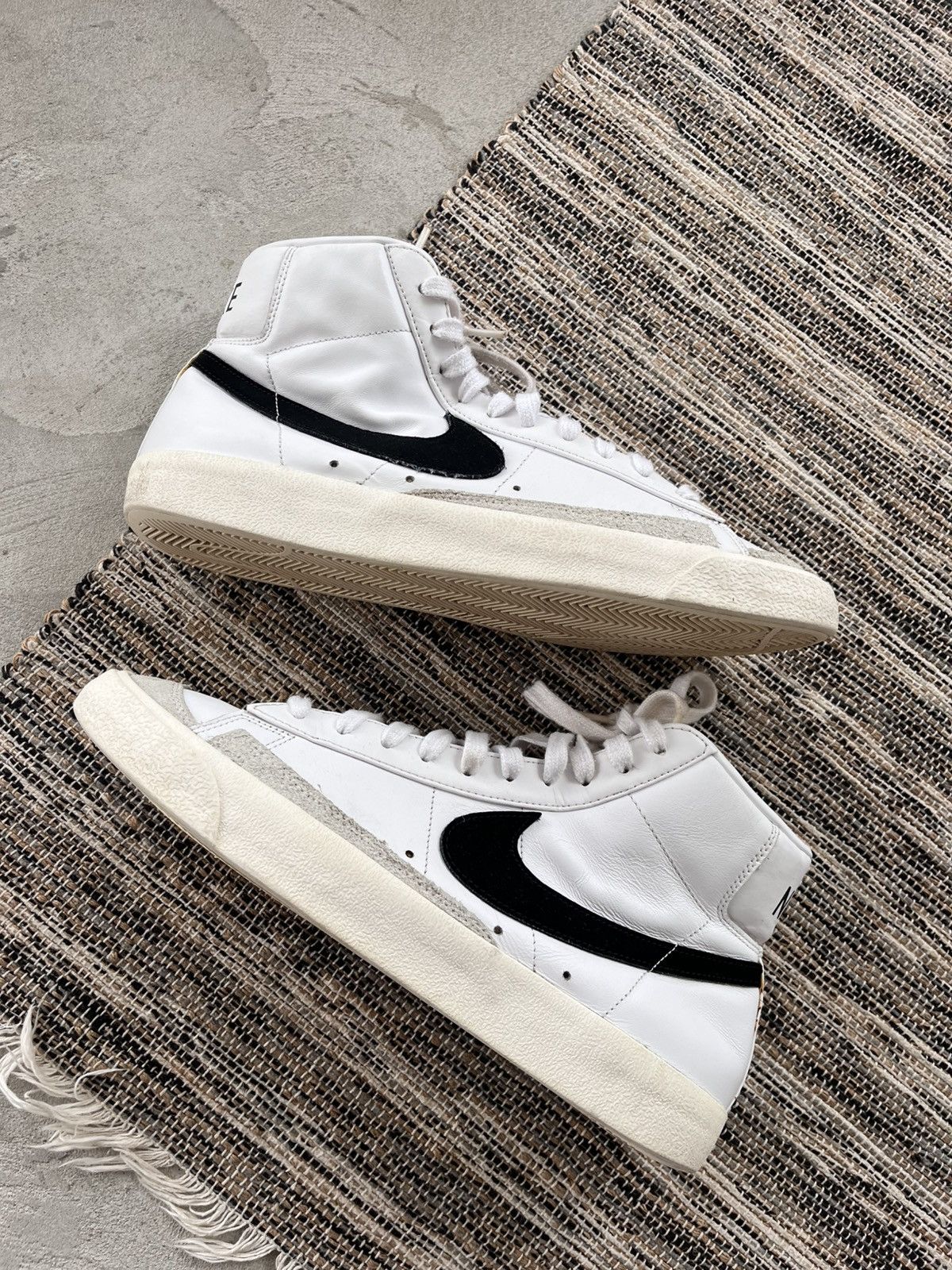 Nike Vintage Nike Blazer White Leather Sk8 Mid Sneakers y2K new Size US 10.5 / EU 43-44 - 2 Thumbnail