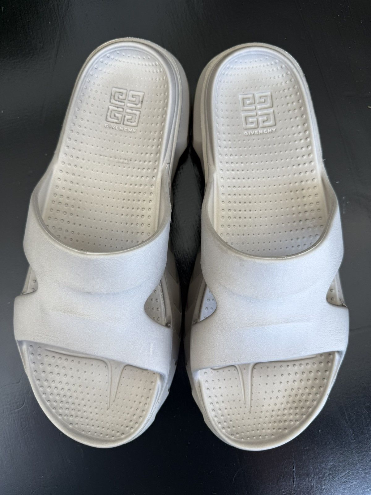 Givenchy GIVENCHY marshmallow slide sandals men TAUPE Size US 11 / EU 44 - 6 Thumbnail