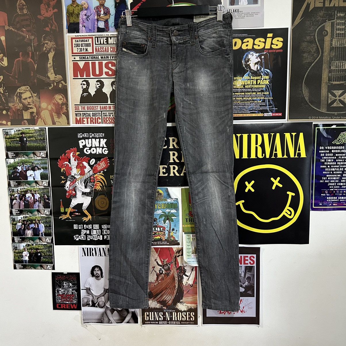 image of Diesel Grupee Super Slim Low Waist Jeans in Grey, Men's (Size 28)