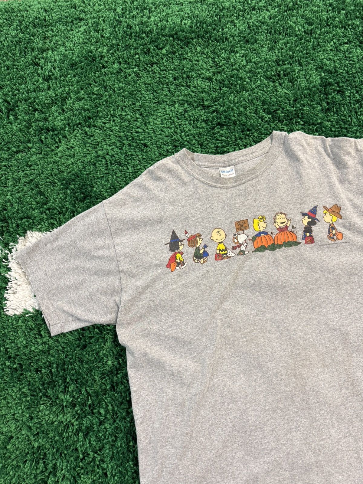 Gildan Vintage Peanuts Grey Snoopy Charlie Brown Halloween Tee XL Size US XL / EU 56 / 4 - 3 Thumbnail