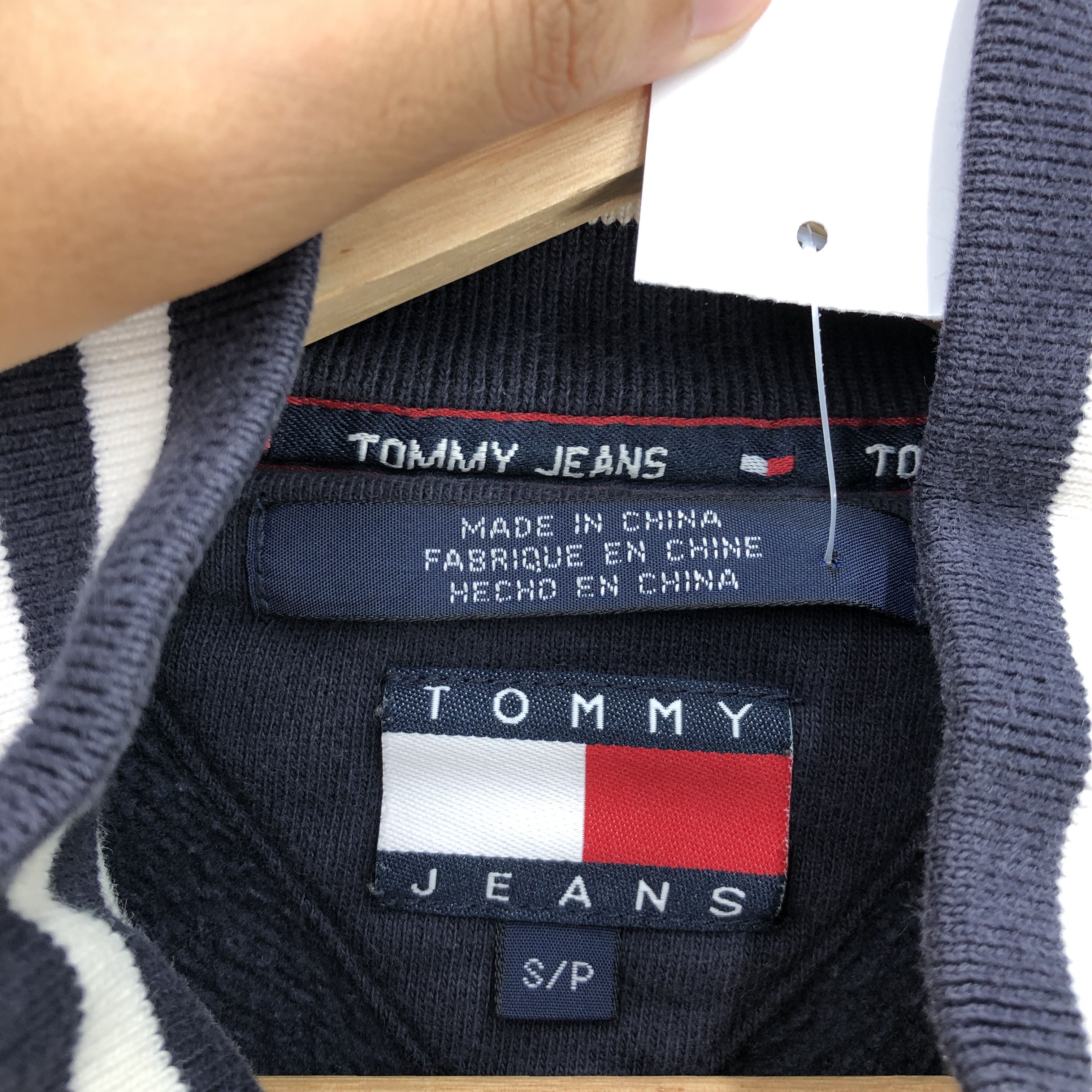 Tommy Hilfiger × Vintage 90s Tommy Hilfiger Sweater Tommy Hilfiger Zipper Sweatshirt Size US M / EU 48-50 / 2 - 3 Thumbnail