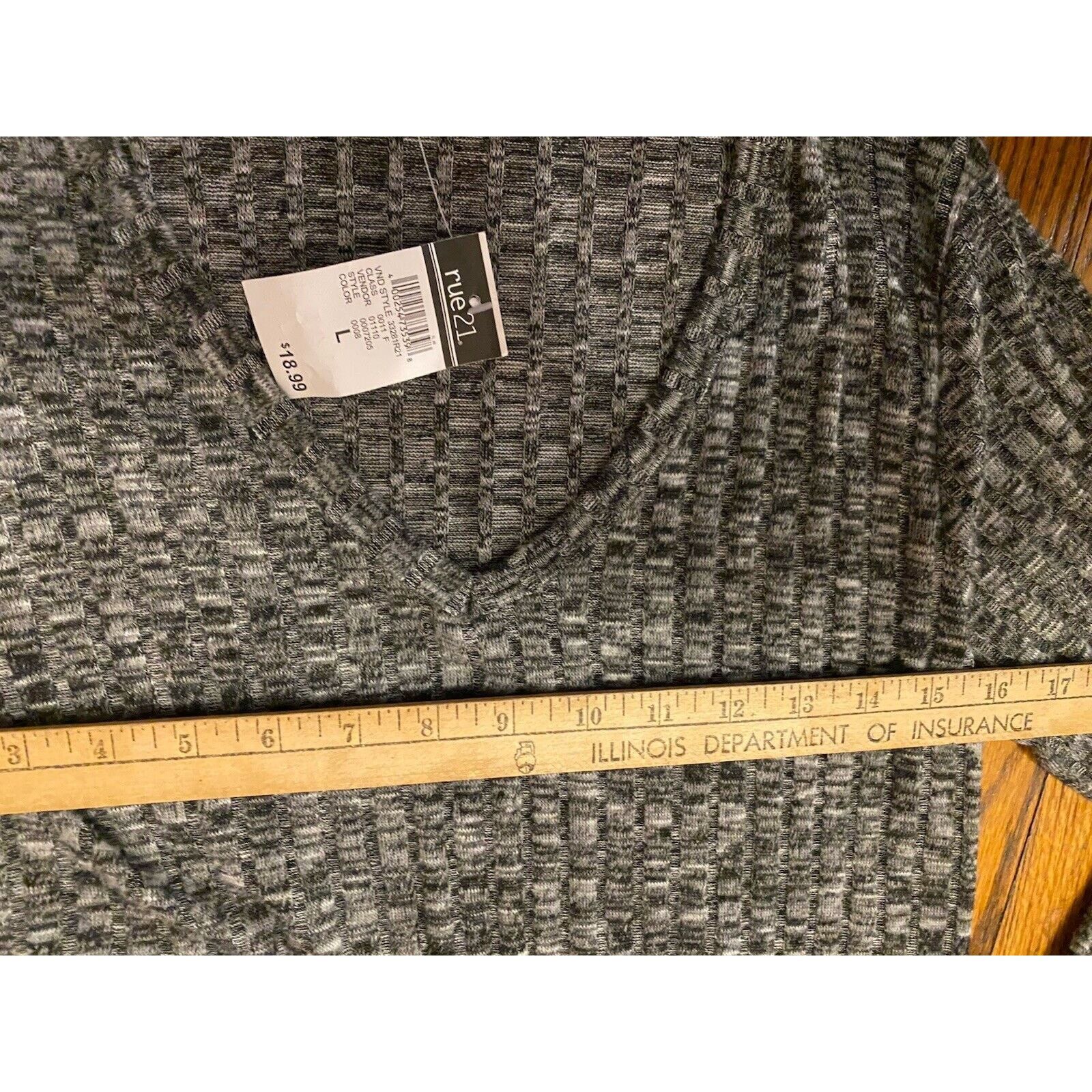 rue21 NWT Rue21 Black Lightweight Sweater Women’s Large V-Neck Size L / US 10 / IT 46 - 5 Thumbnail