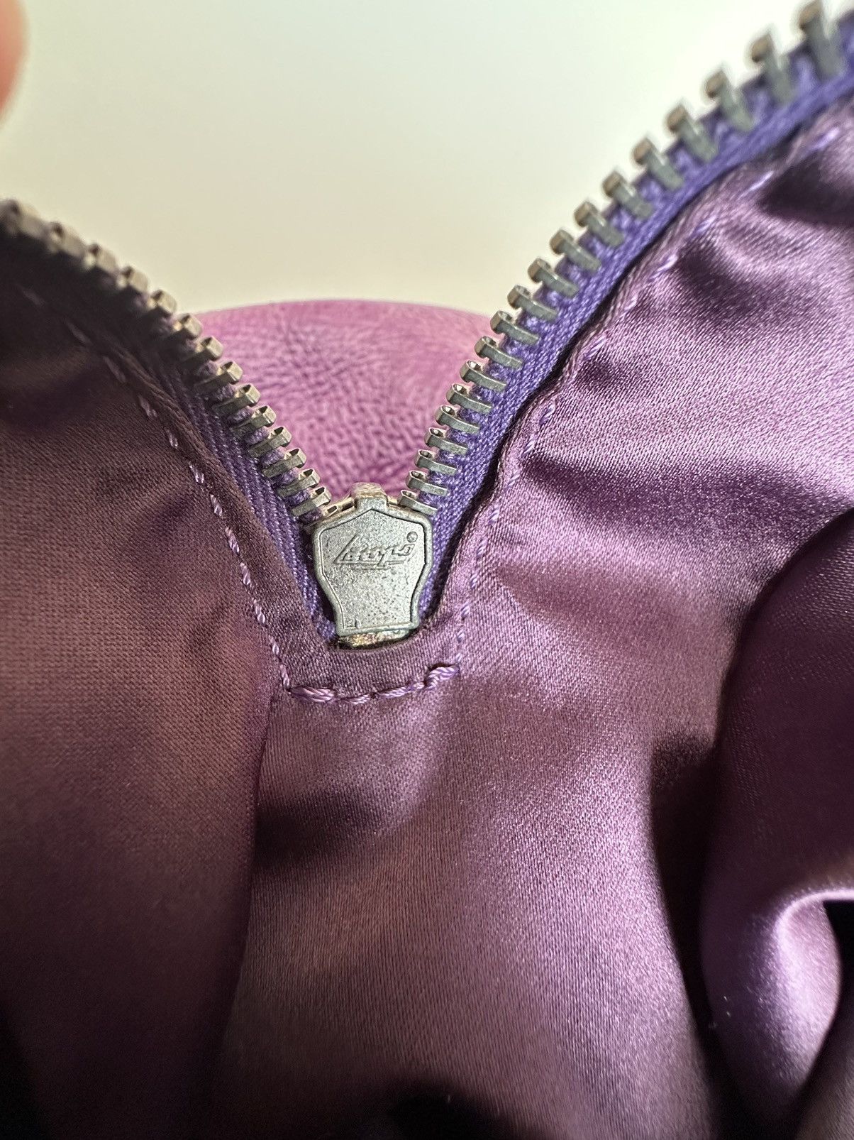 Moschino Moschino Purple Crinkled Patent Double Zip Pocket Duffel Bag Size ONE SIZE - 16 Thumbnail