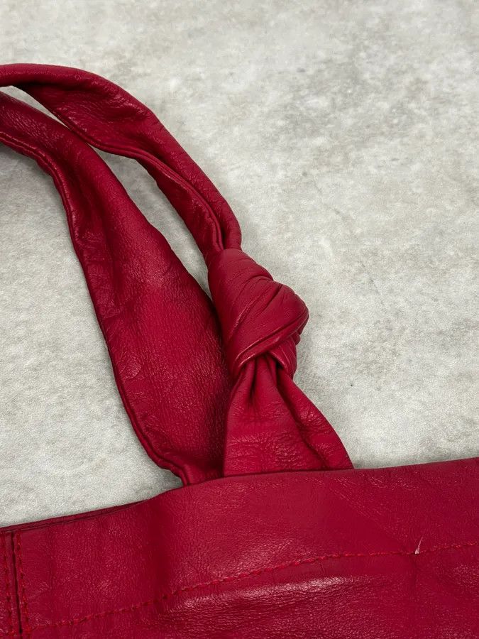 John Galliano AW2010 John Galliano Red Dahlia Flowers & Geiko Girls Print Tote Bag Size ONE SIZE - 8 Thumbnail