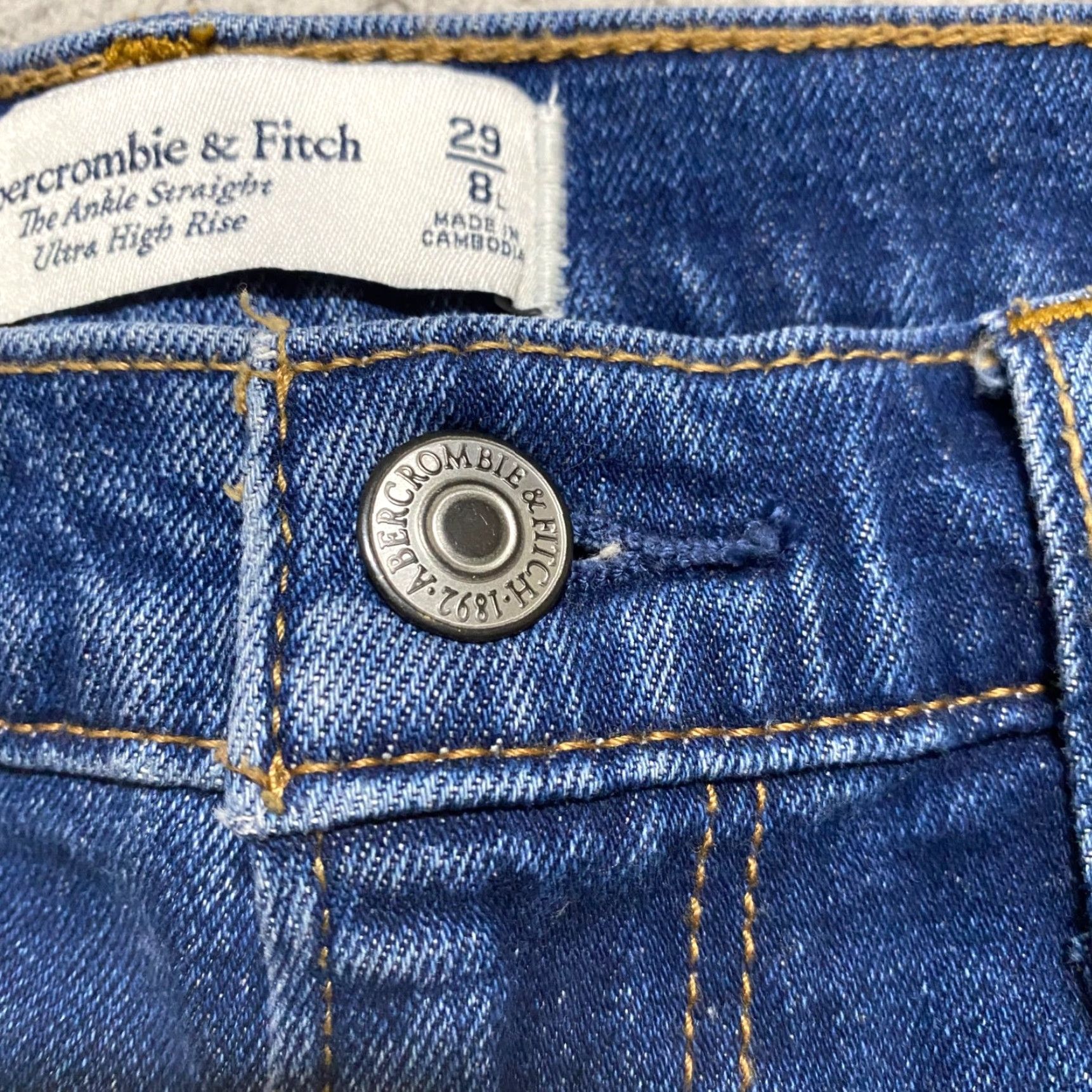 Abercrombie & Fitch Abercrombie & Fitch Jeans Womens 8 Blue Denim Straight High Rise Distressed Size 30" / US 8 / IT 44 - 4 Thumbnail