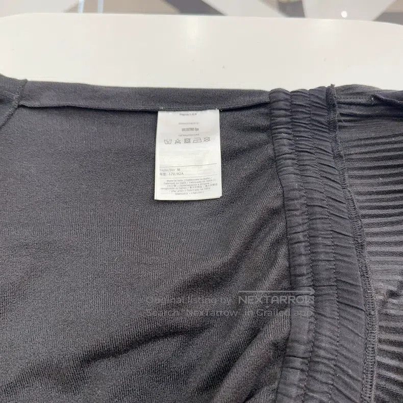 Valentino Valentino A black dress with a large logo print Size M / US 6-8 / IT 42-44 - 6 Thumbnail