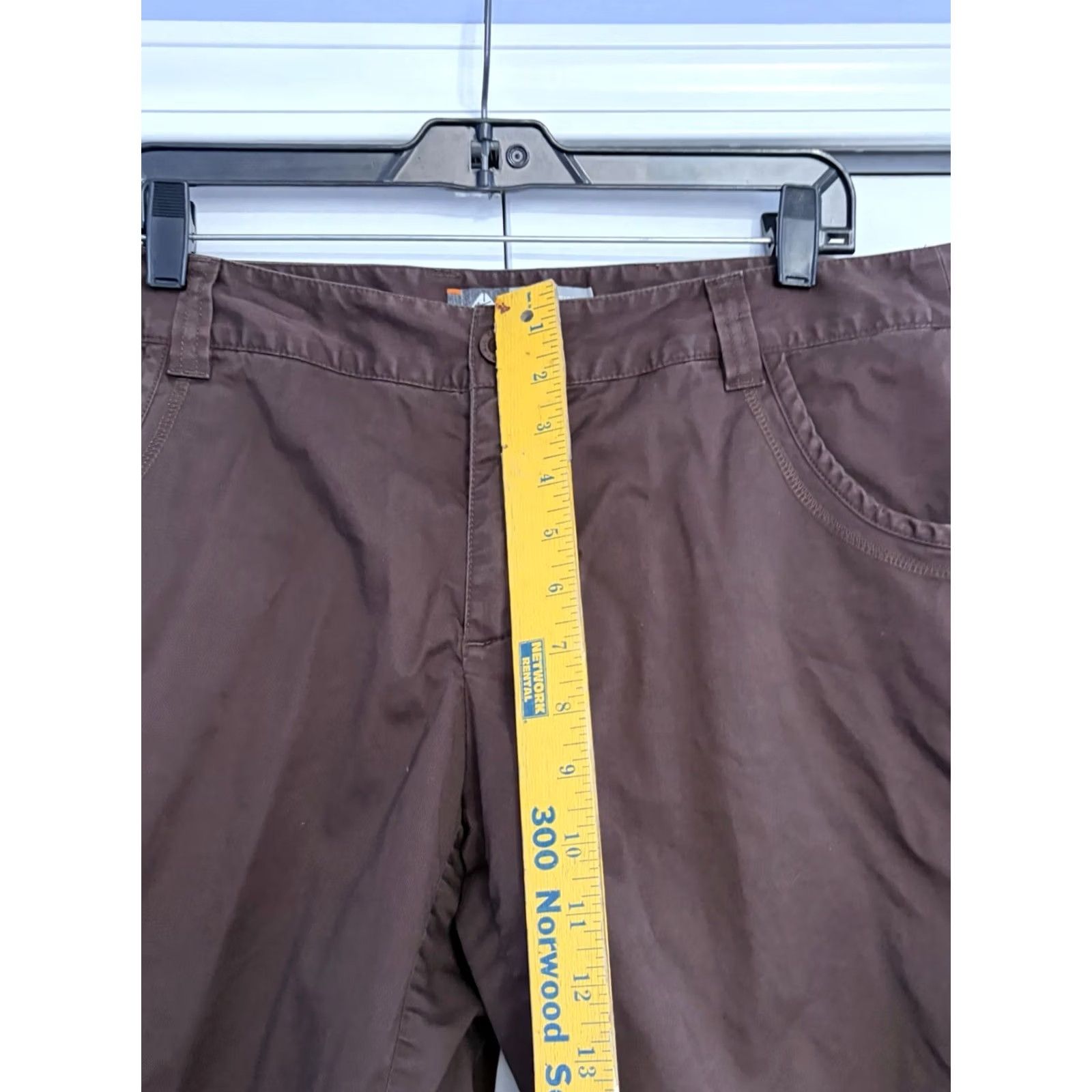 Nike ACG VINTAGE Nike ACG Shorts Womens Size 10 Brown Athletic Hiking Casual Outdoor Retro Pockets Mens Womens Girls Boys Size 32" / US 10 / IT 46 - 5 Thumbnail