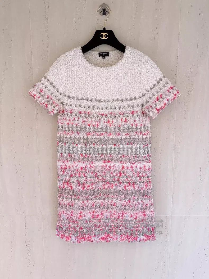 Chanel Chanel Waterfall Series Pink and White Gradient Heavy Indu Size XXS / US 00 / IT 34 - 1 Thumbnail