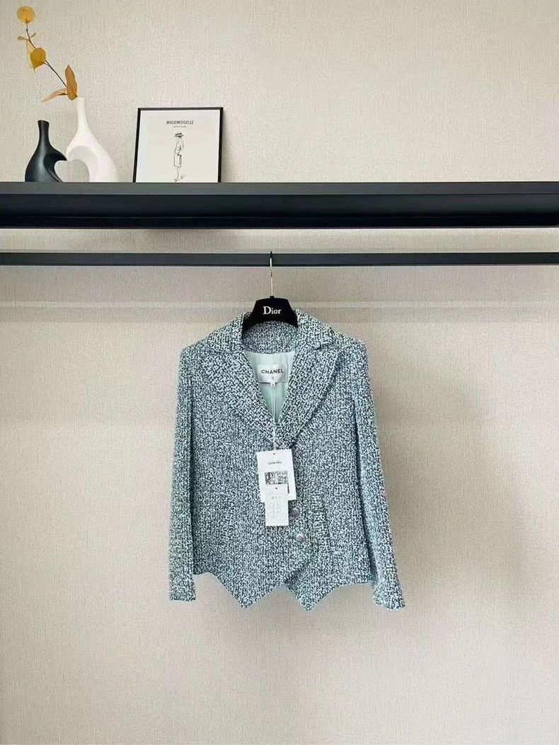 Chanel Chanel Light Blue Tweed Jacket with Wave Hem- DMC Size US M / EU 48-50 / 2 - 1 Thumbnail