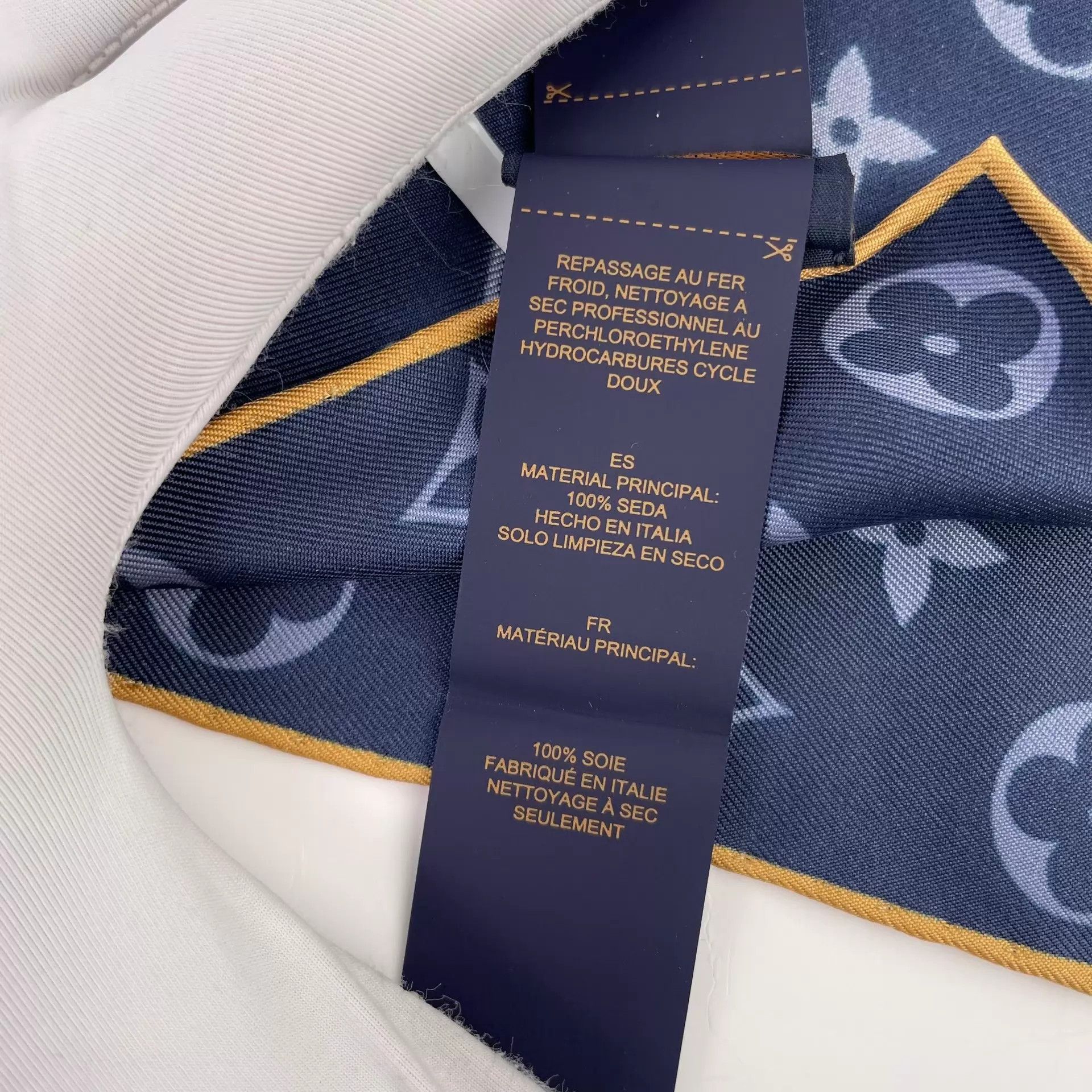 Louis Vuitton LV Monogram Blue 90x90 Scarf New Size ONE SIZE - 8 Thumbnail