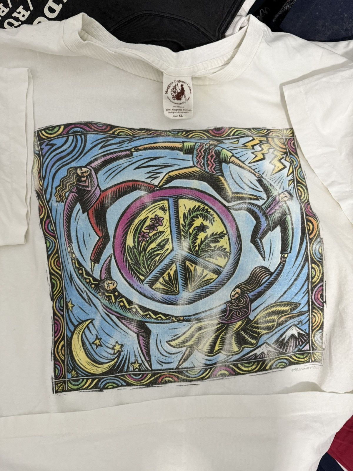 Vintage Vintage Peace Sign Human i Tee Graphic Tee Size US XXL / EU 58 / 5 - 1 Thumbnail