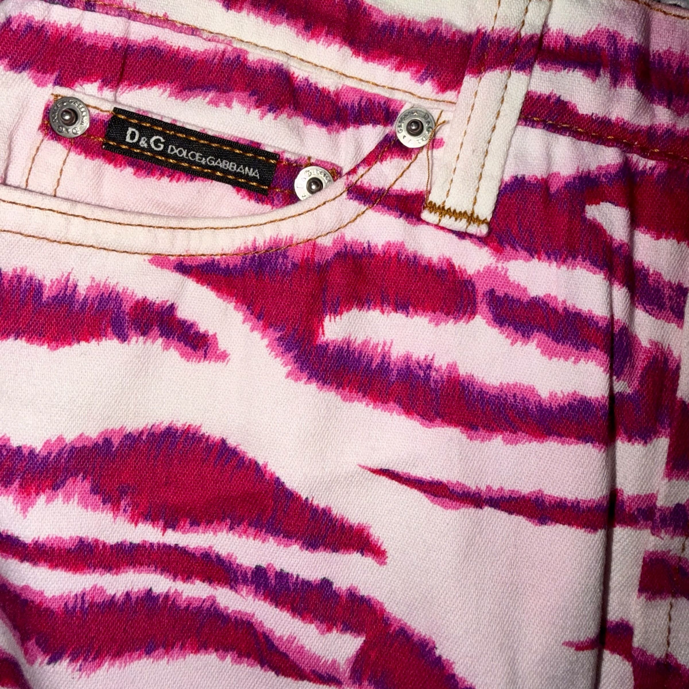 Dolce & Gabbana DOLCE & GABBANA VINTAGE PINK ZEBRA SKIRT Size 26" / US 2 / IT 38 - 2 Thumbnail
