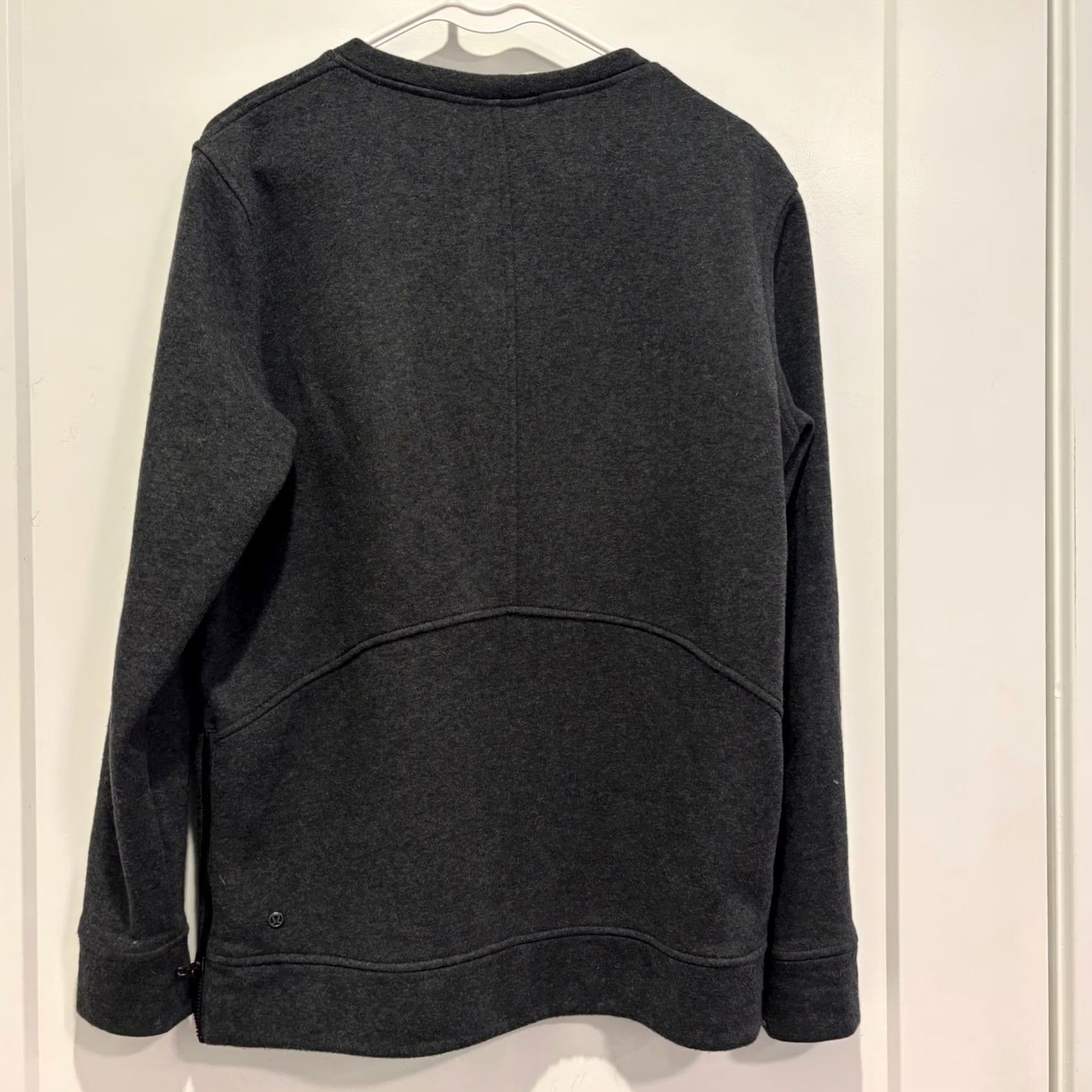 Lululemon Lululemon Charcoal Gray Side Zip Crewneck Sweatshirt Fleece Size 6 Women Size M / US 6-8 / IT 42-44 - 3 Thumbnail