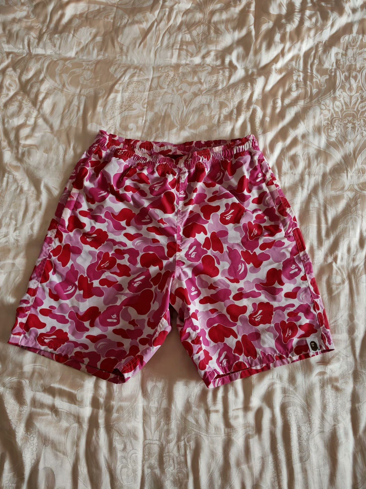Bape Bape Camo Pink Shorts S Men Size US 30 / EU 46 - 1 Thumbnail