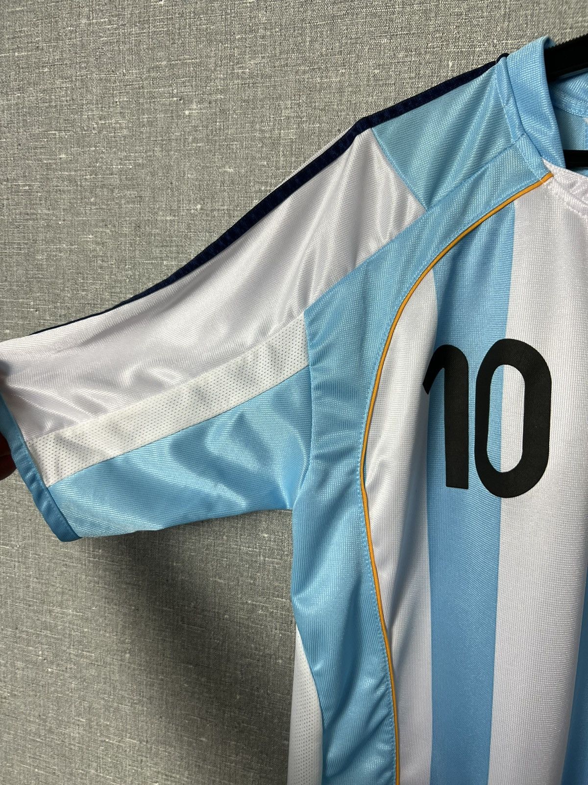 Vintage 🇦🇷 Argentina Logo Football Retro Jersey #10 Diego Maradona Size US L / EU 52-54 / 3 - 8 Thumbnail
