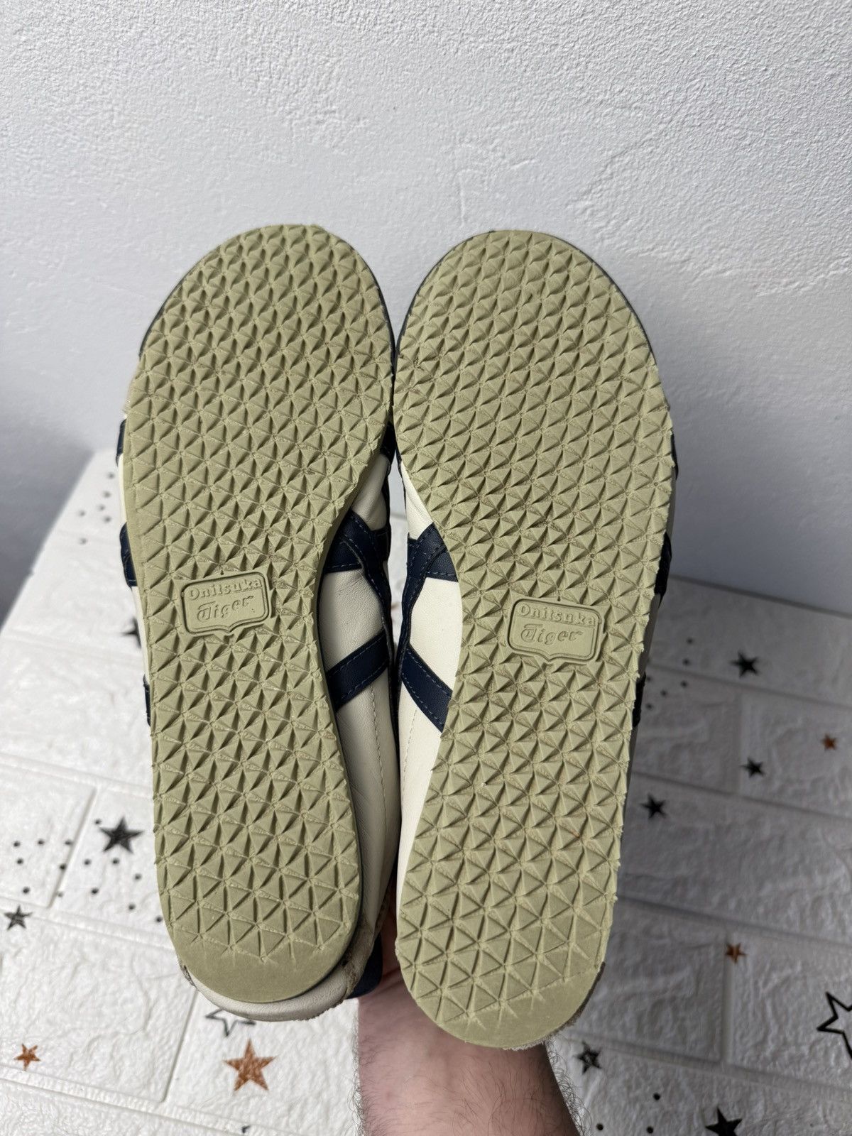 Onitsuka Tiger Onitsuka Tiger MEXICO 66 US7.5 UK6.5 EUR40.5 Casual Size US 7.5 / EU 40-41 - 9 Thumbnail