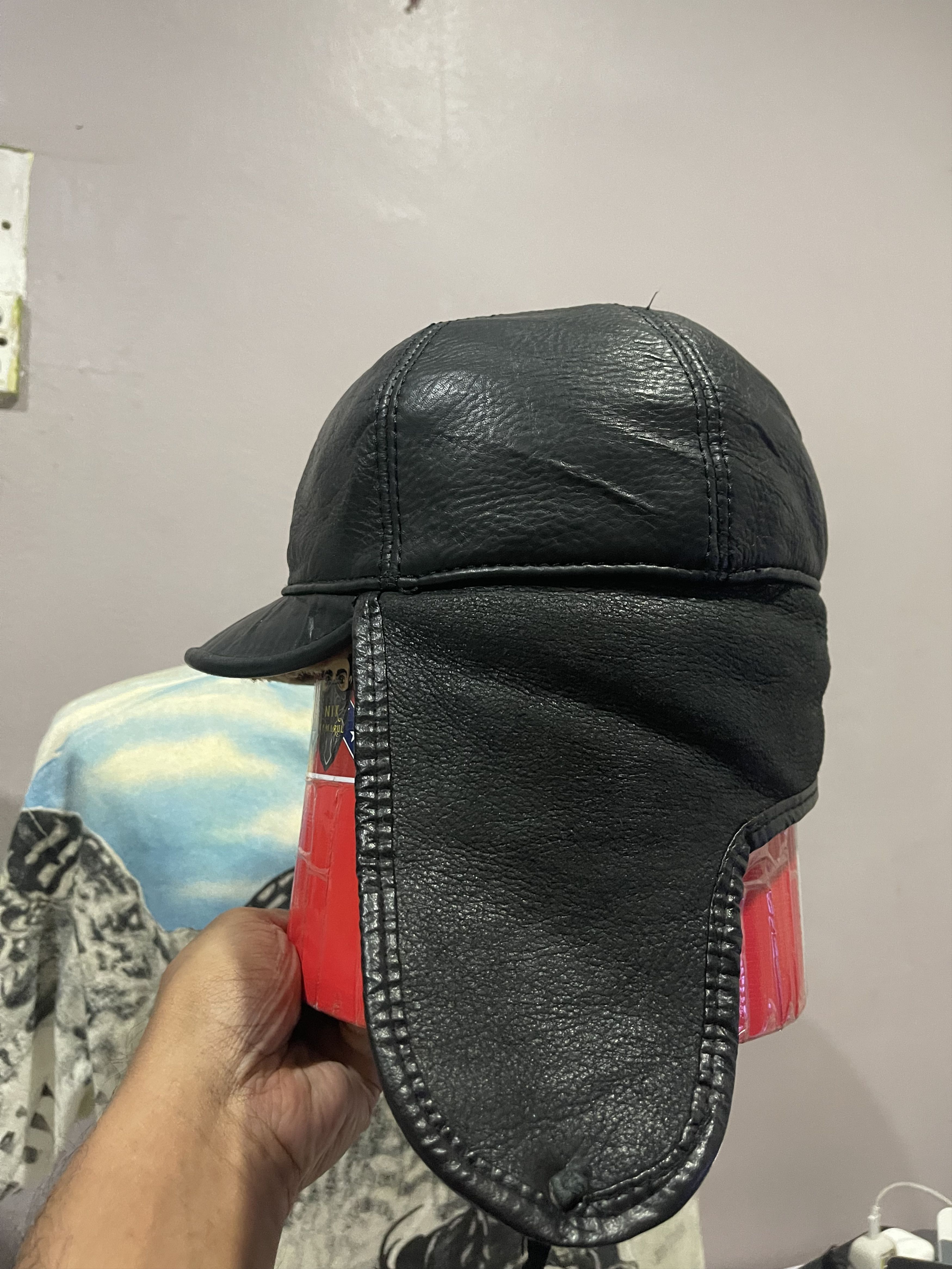 Gap Rare Gap Leather Snow Cap With Ear Flap Size ONE SIZE - 4 Thumbnail